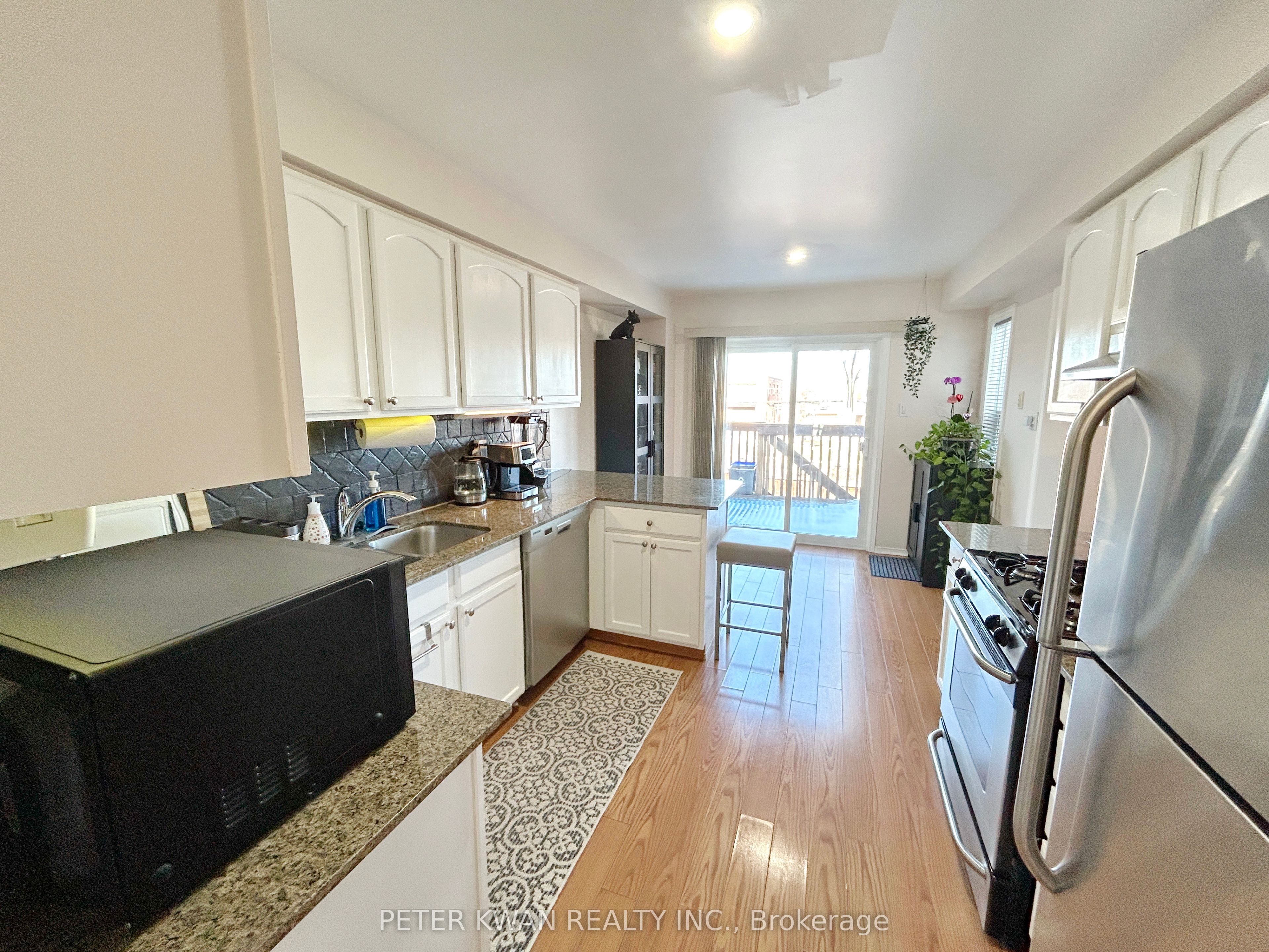 120 D'ambrosio Drive 21 Property Photo 4