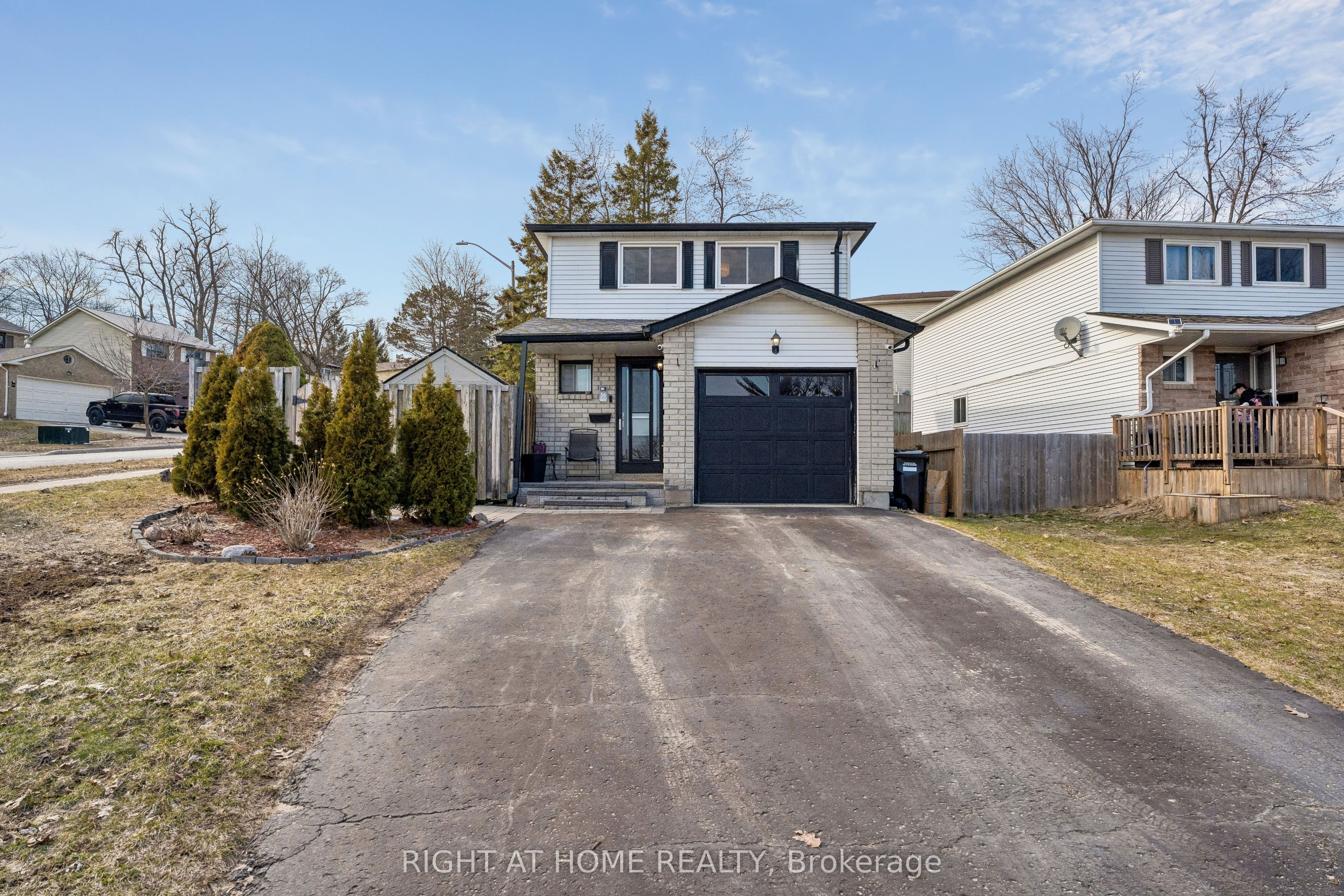 56 Hemingway Crescent Property Photo 1