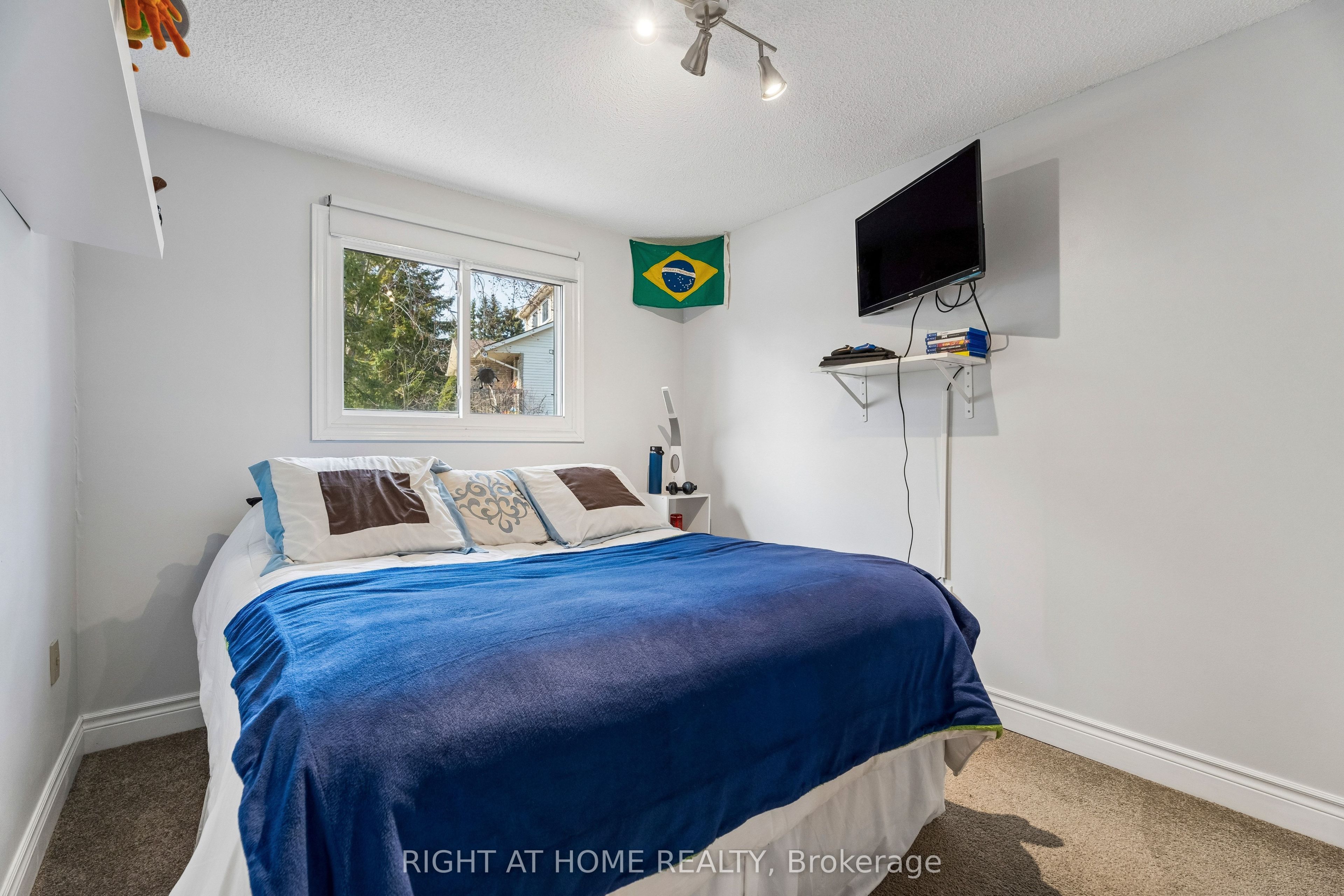 56 Hemingway Crescent Property Photo 28