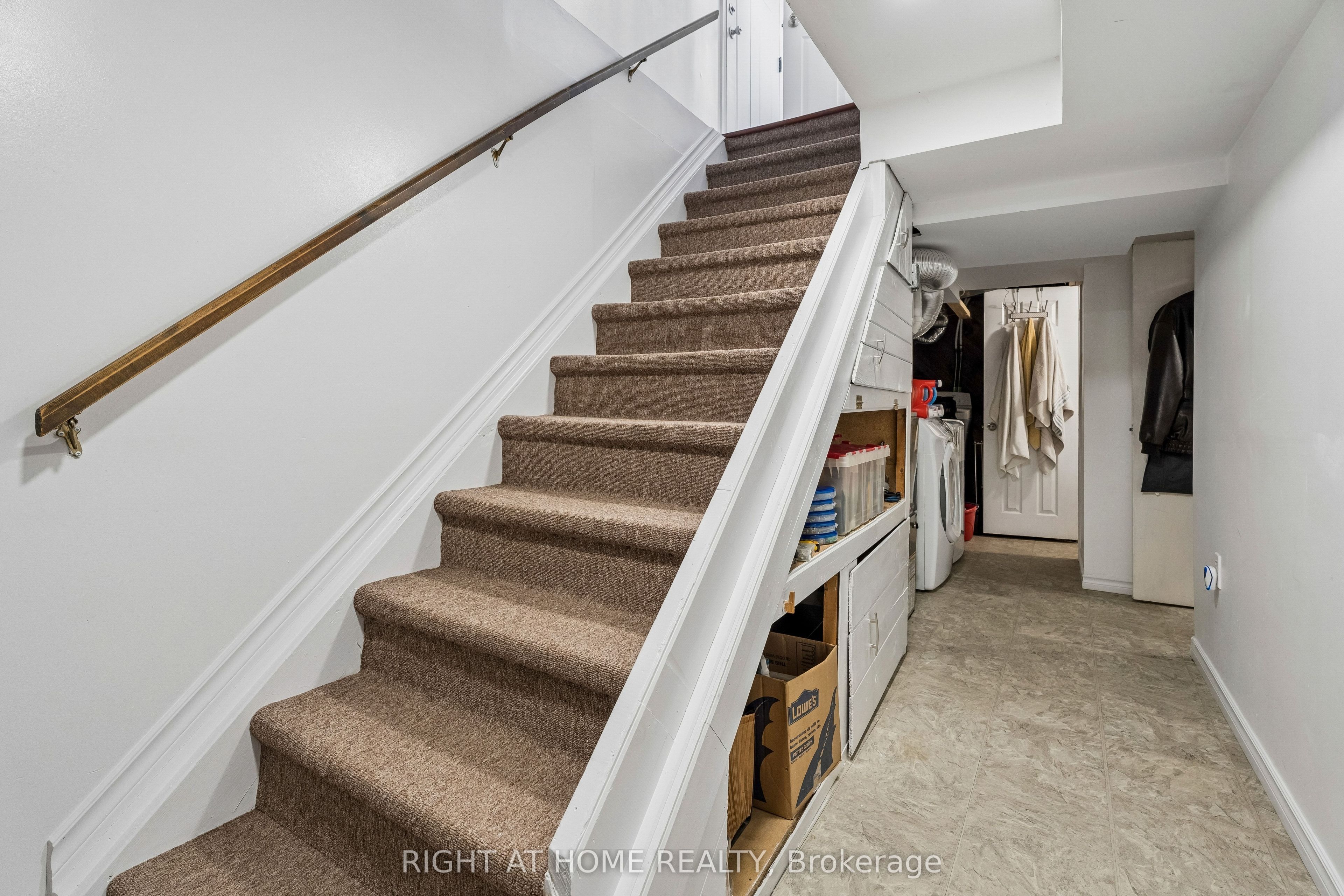 56 Hemingway Crescent Property Photo 32