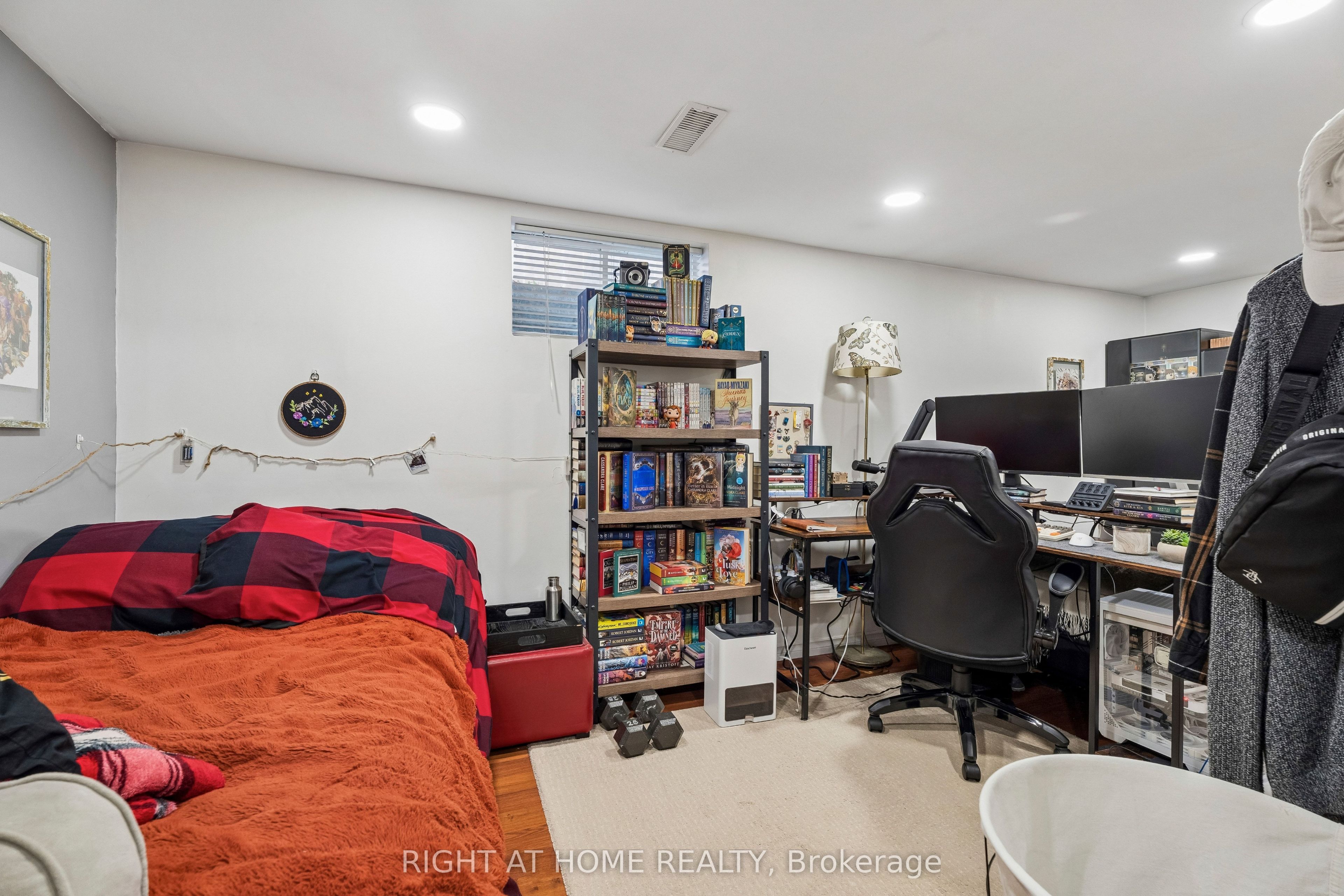 56 Hemingway Crescent Property Photo 36