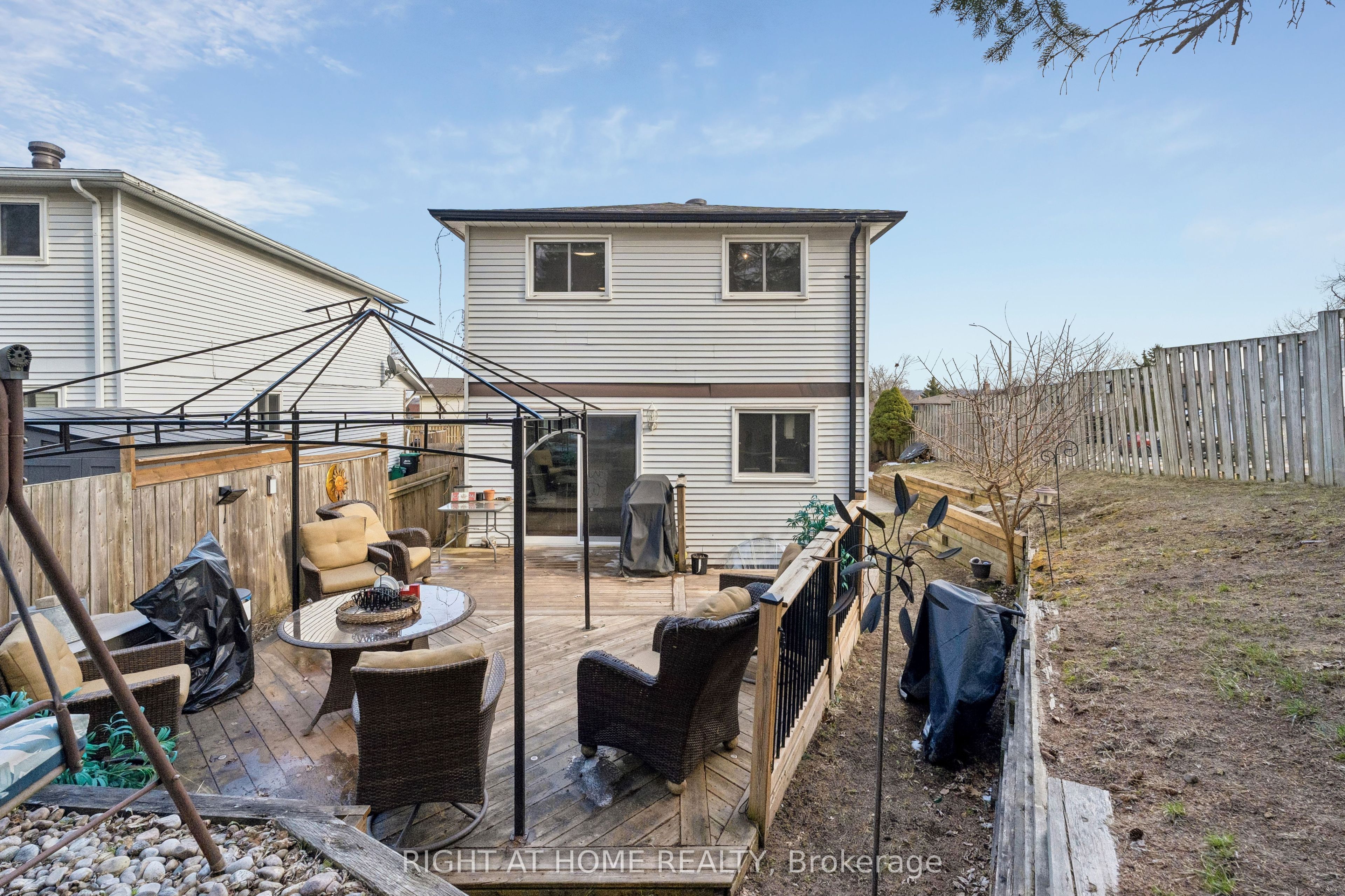 56 Hemingway Crescent Property Photo 43