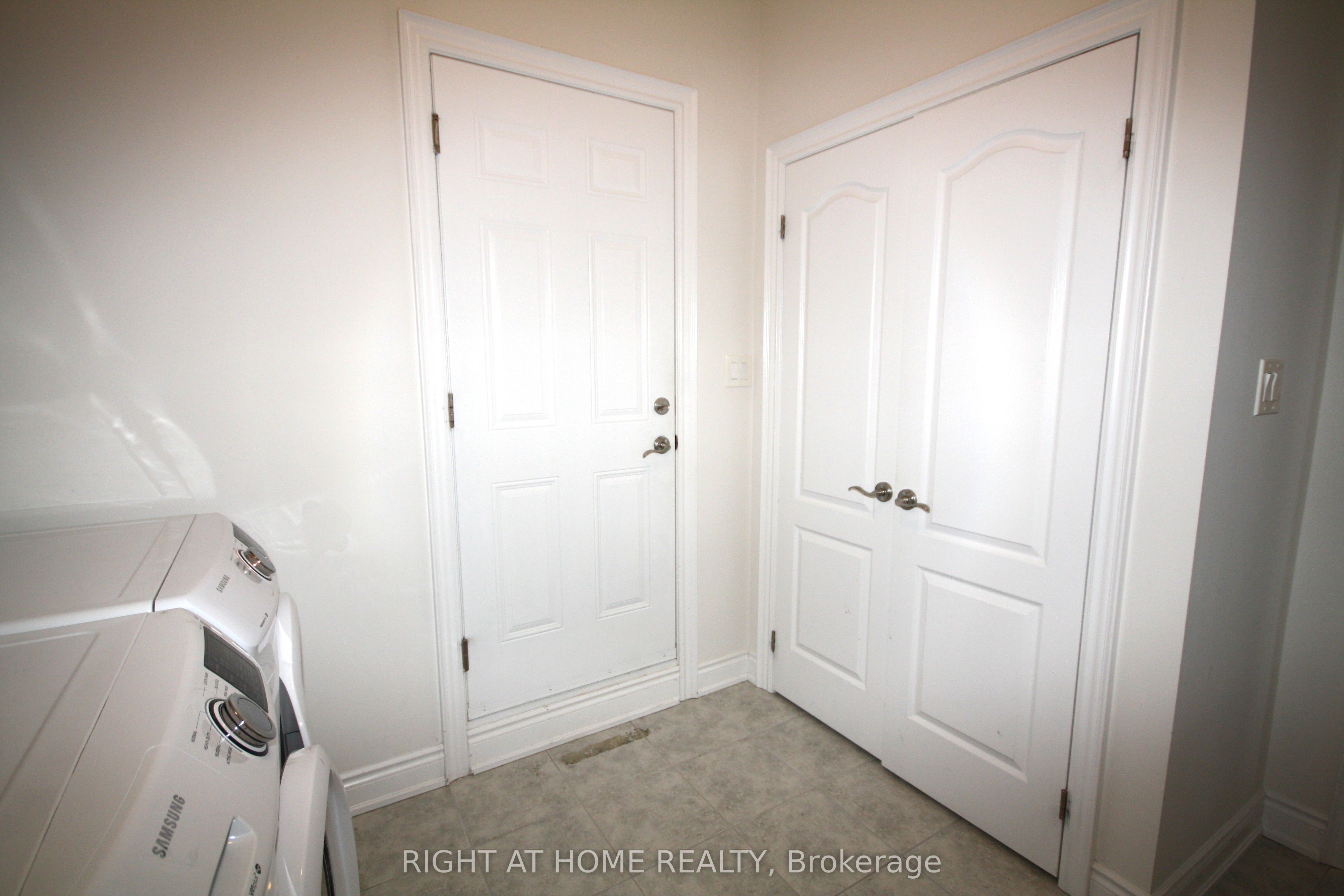 66 White Crescent Property Photo 11