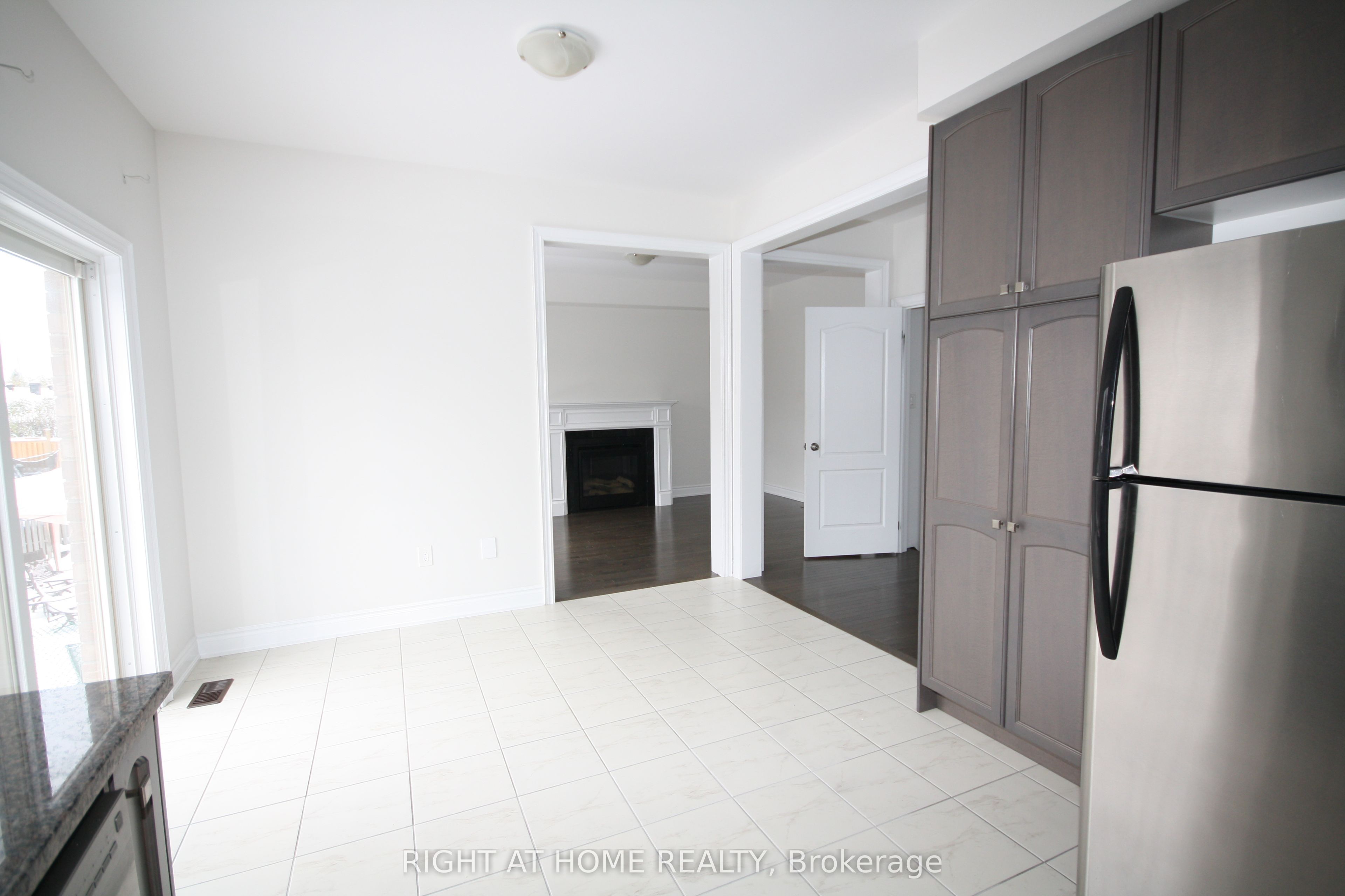 66 White Crescent Property Photo 16