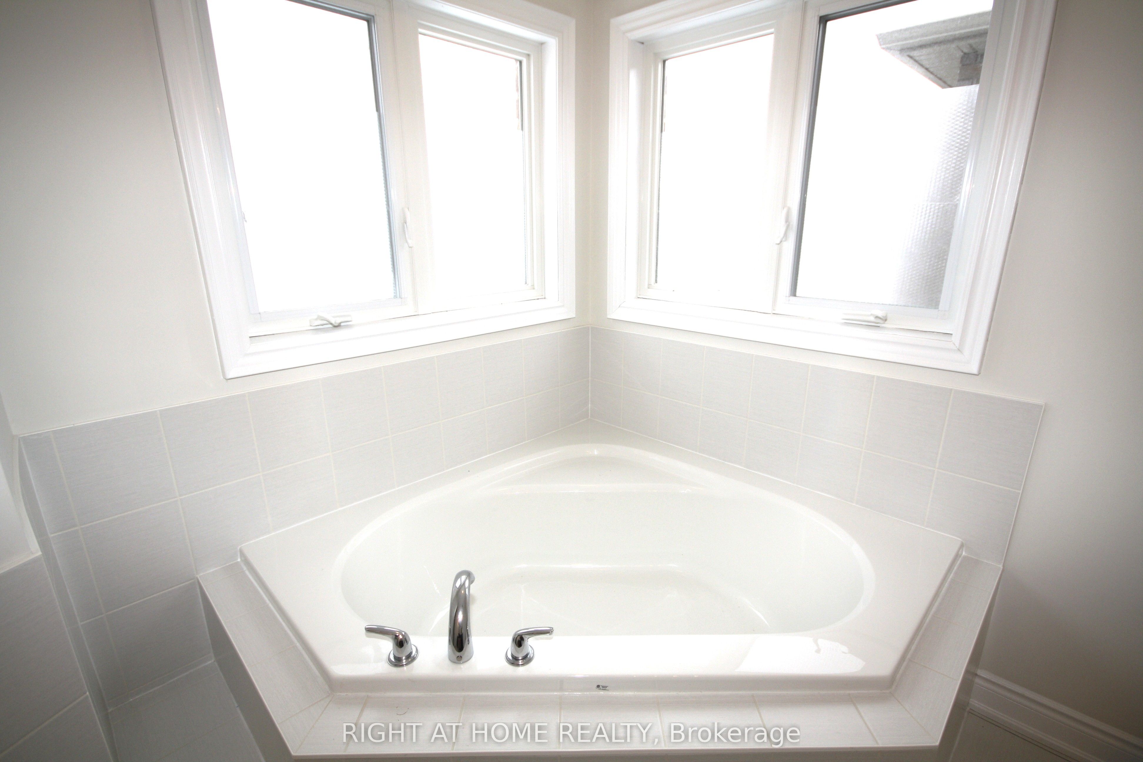 66 White Crescent Property Photo 20