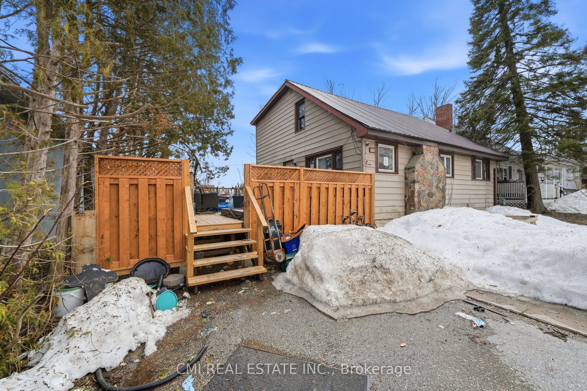 345 Linwood Avenue Property Photo 3