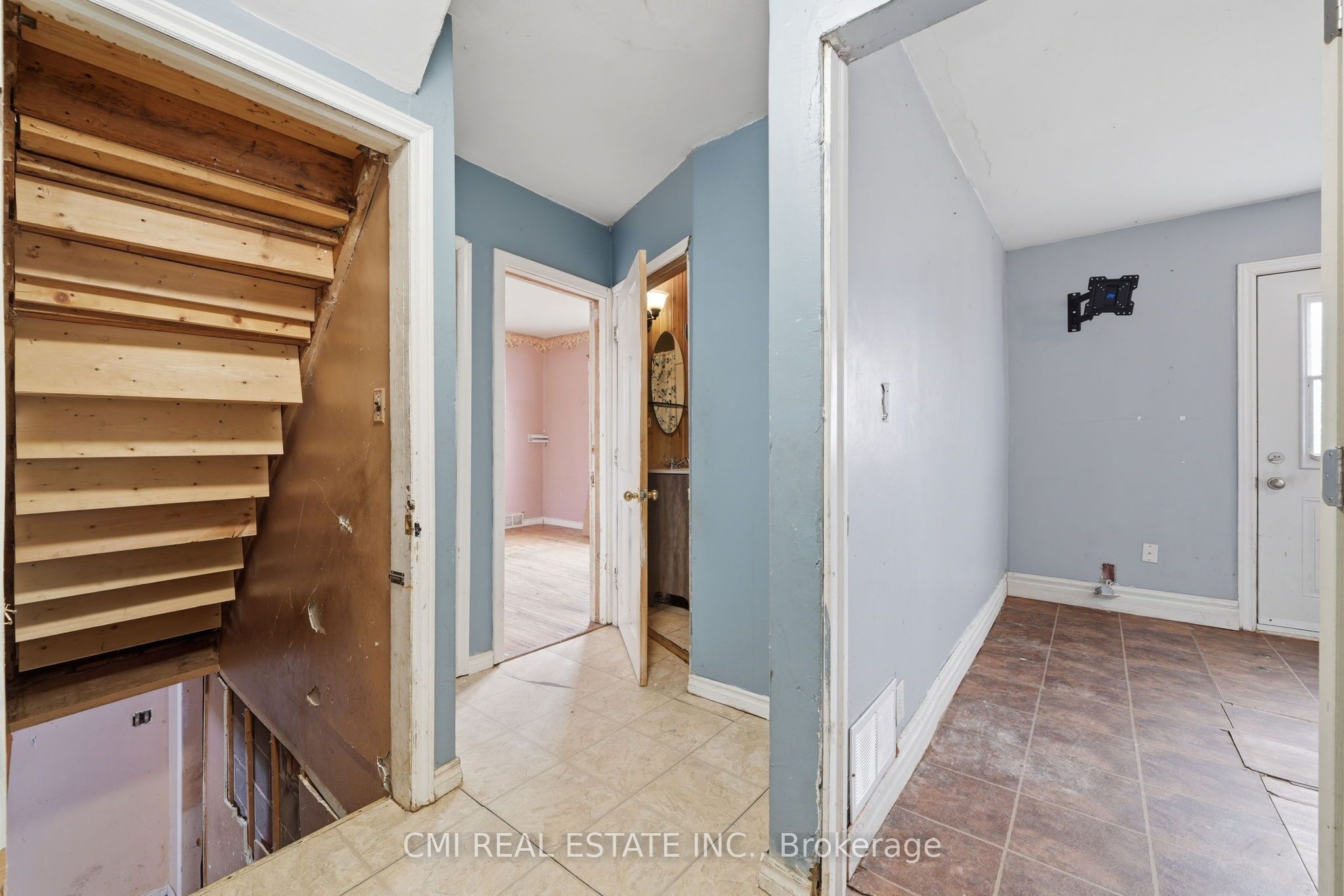 345 Linwood Avenue Property Photo 5