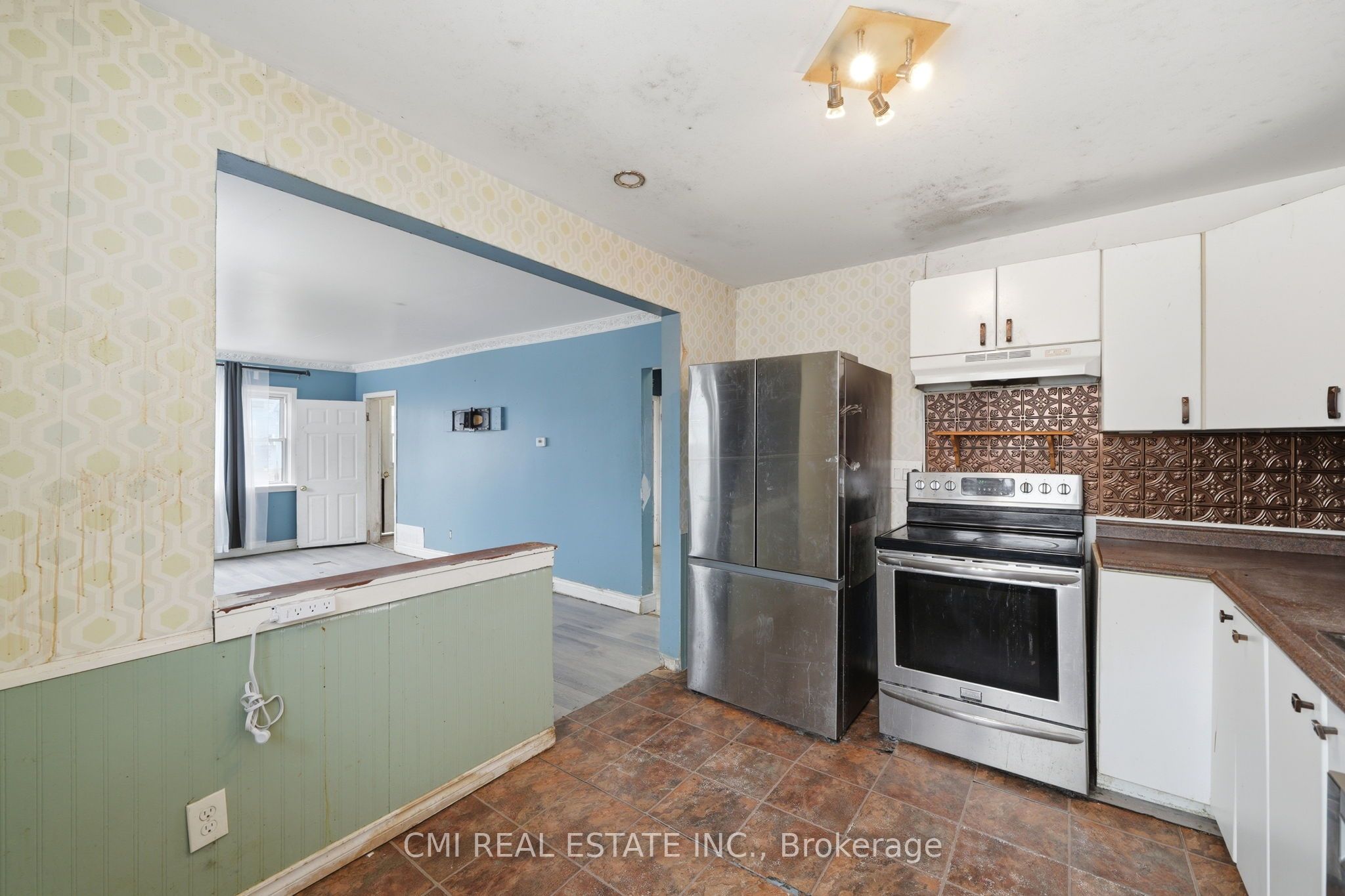 345 Linwood Avenue Property Photo 10