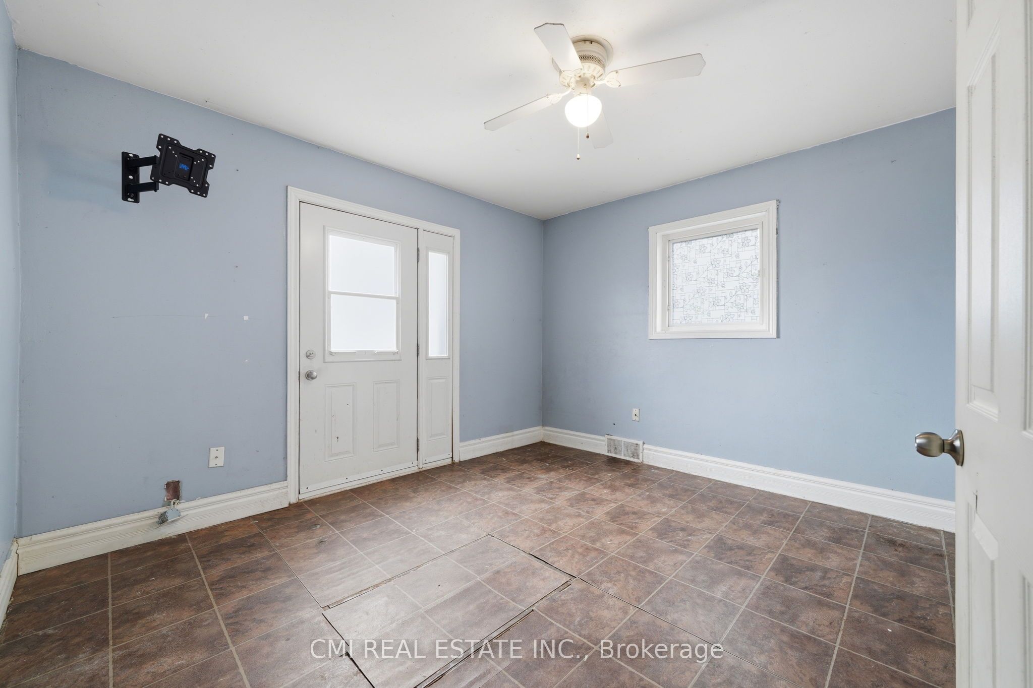 345 Linwood Avenue Property Photo 15