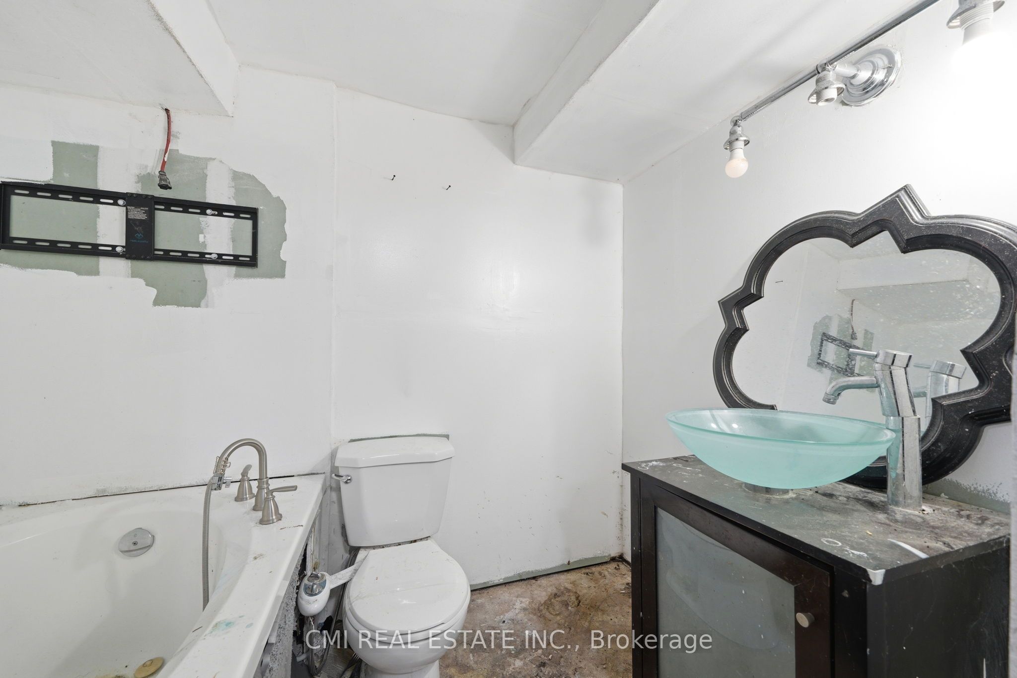 345 Linwood Avenue Property Photo 26