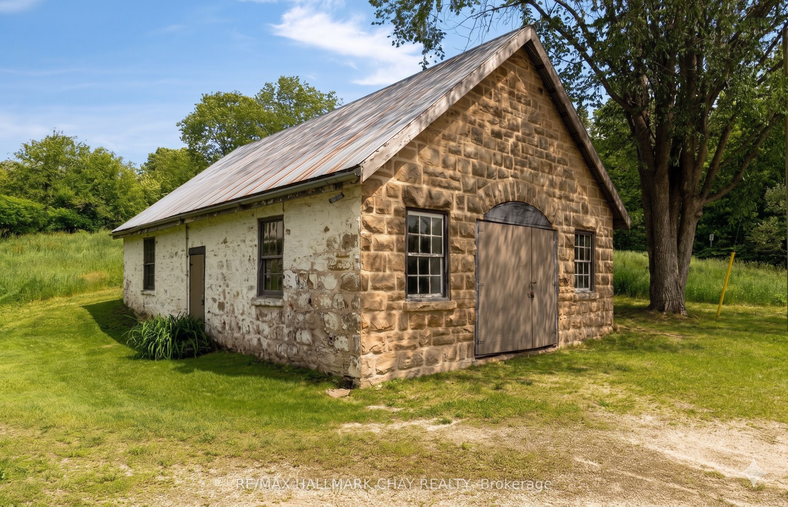 8997 County Road 9 Property Photo 1