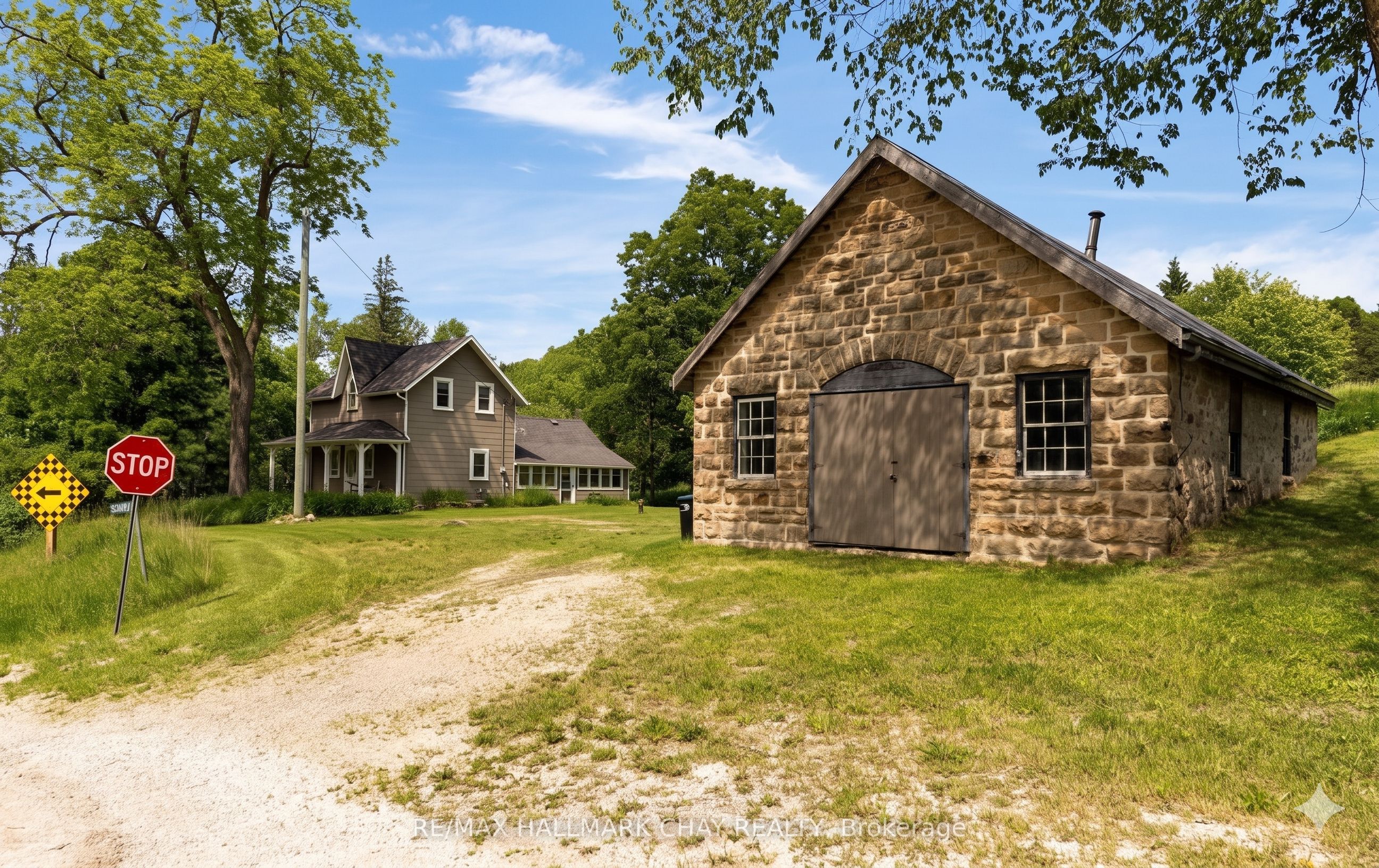 8997 County Road 9 Property Photo 2