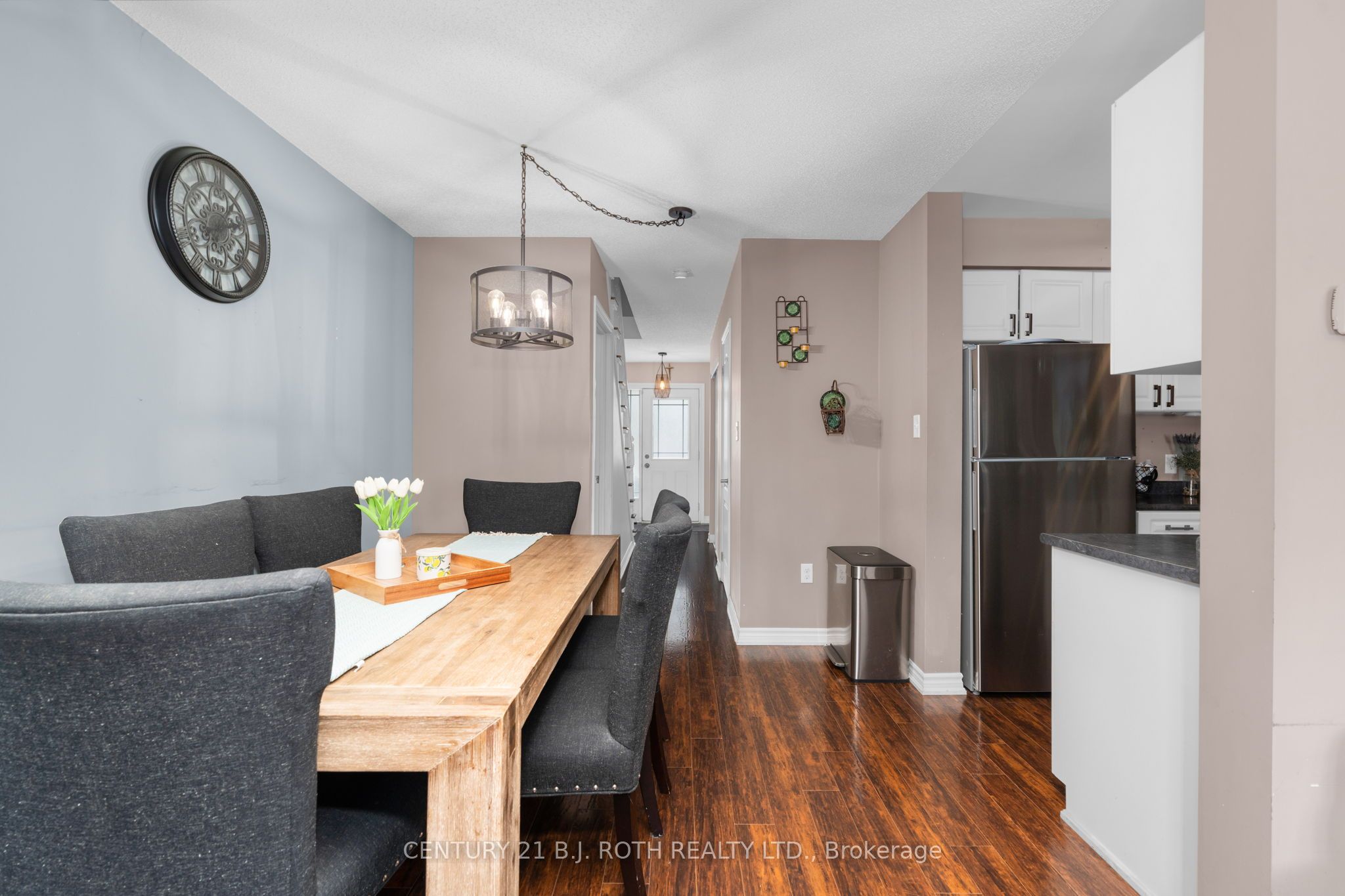 221 Harvie Road Property Photo 10