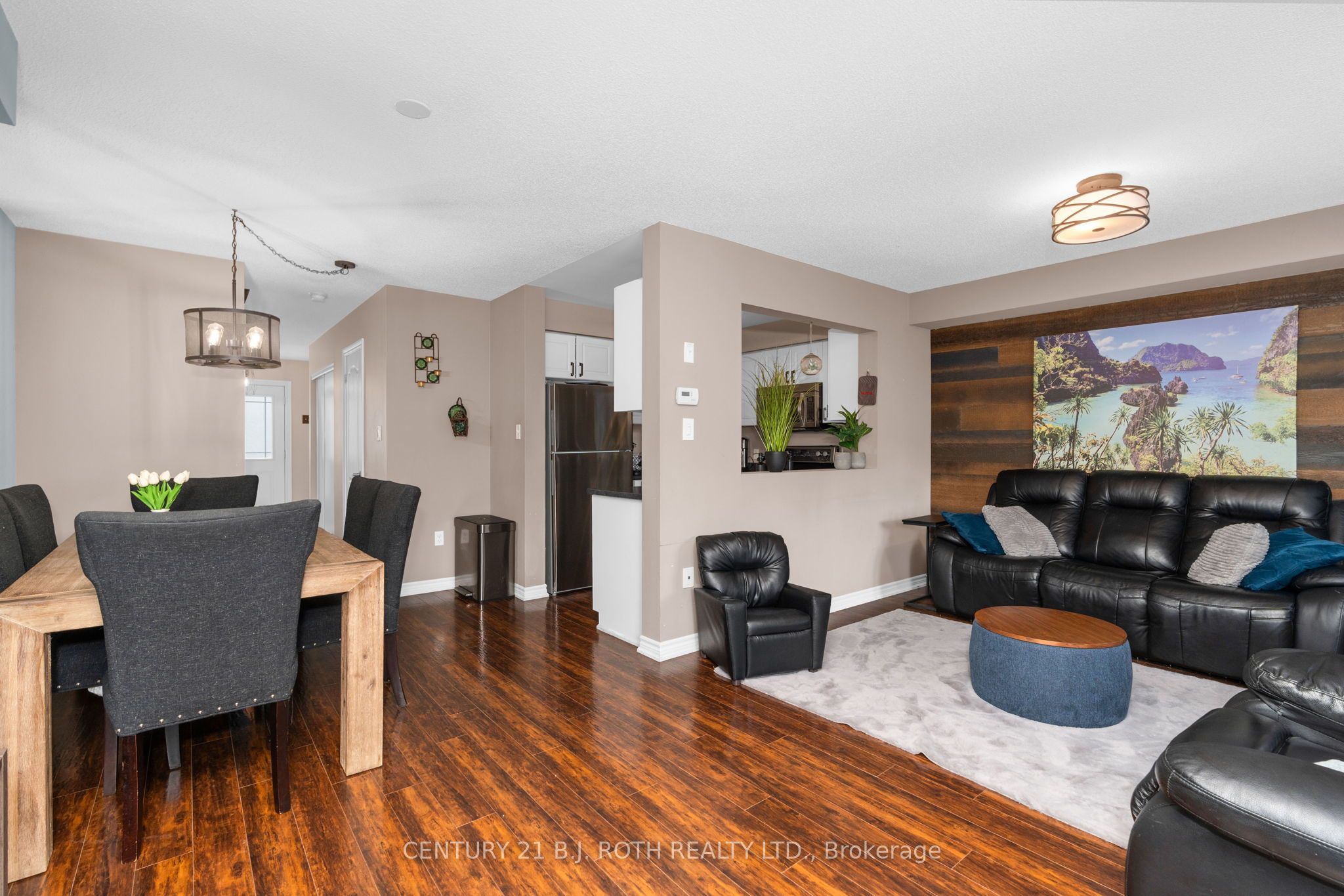221 Harvie Road Property Photo 15