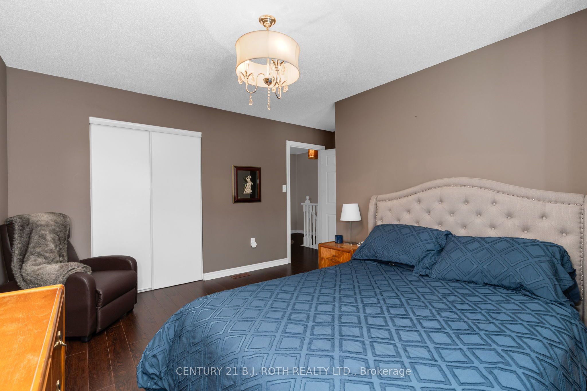 221 Harvie Road Property Photo 27