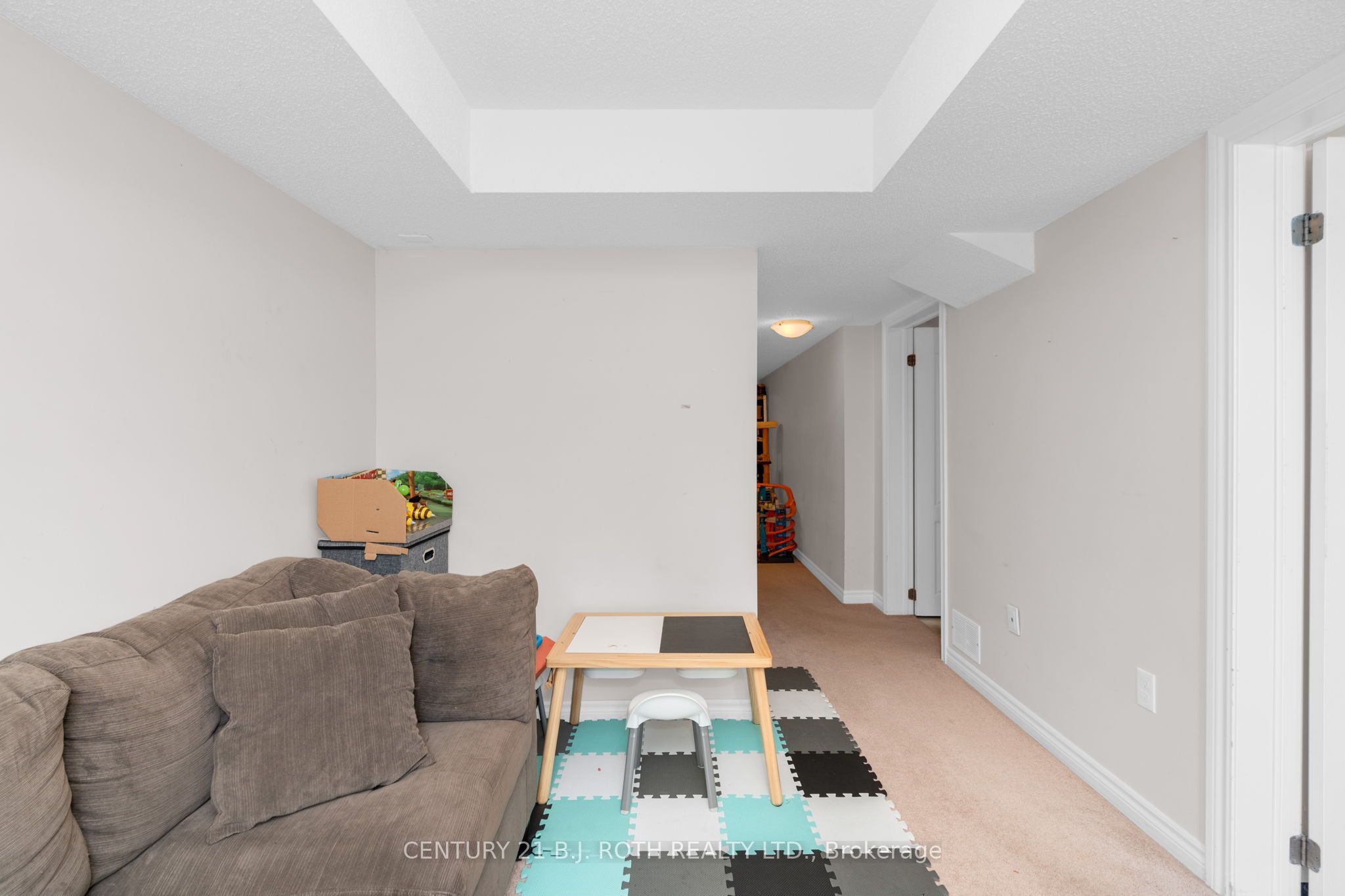221 Harvie Road Property Photo 32