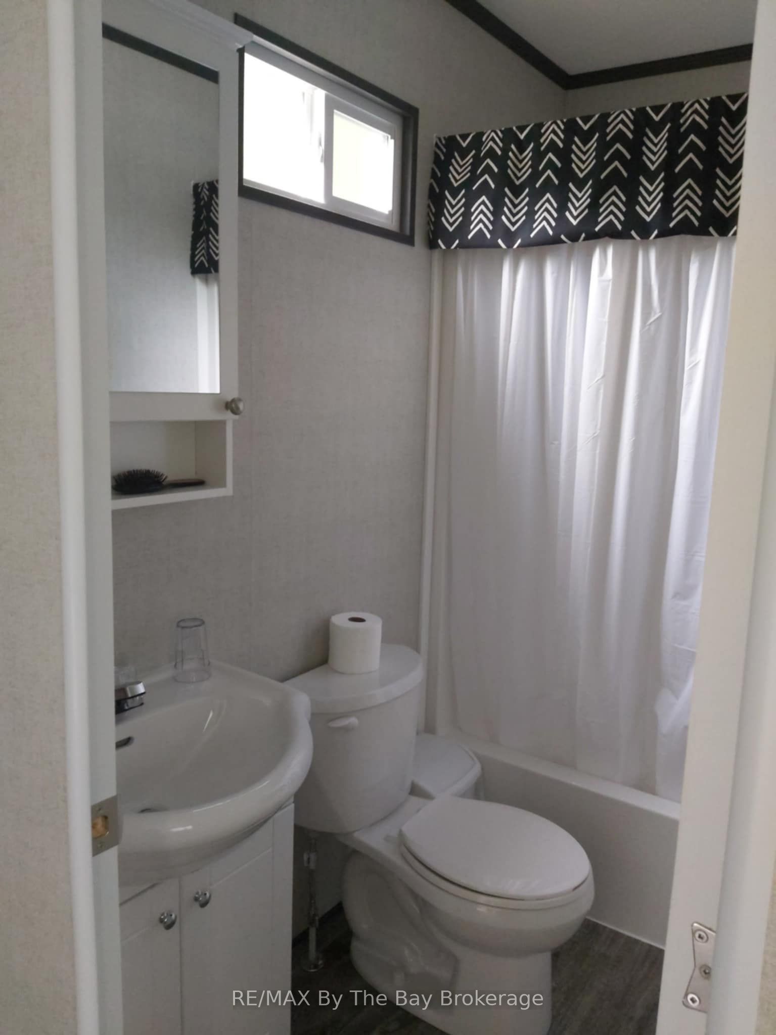 85 Theme Park Drive 75 Property Photo 16