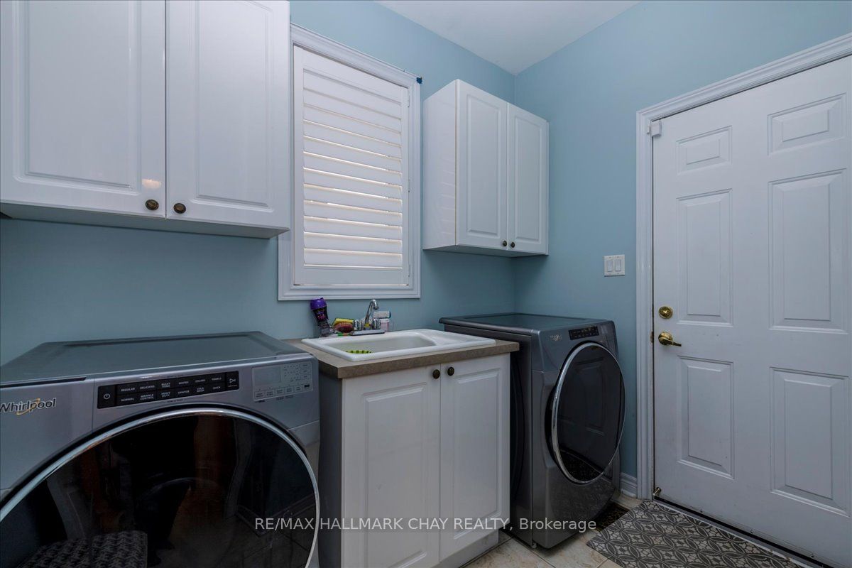 30 Birkhall Place N Property Photo 17