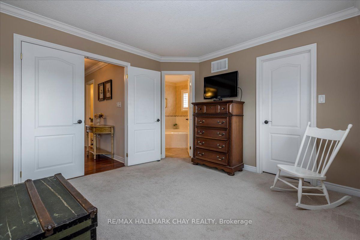 30 Birkhall Place N Property Photo 22