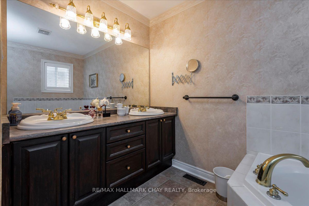 30 Birkhall Place N Property Photo 23