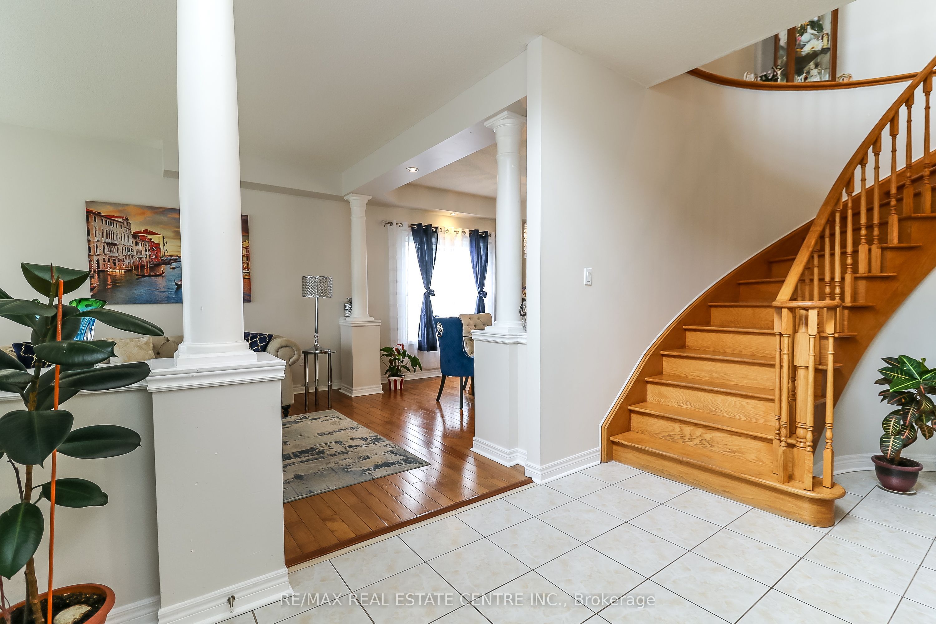 1 Sandringham Drive Property Photo 4