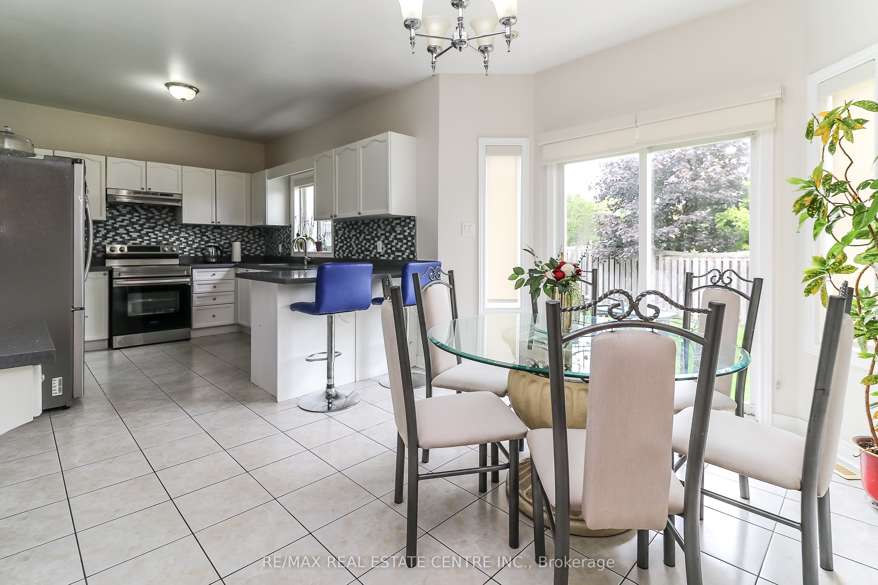 1 Sandringham Drive Property Photo 15