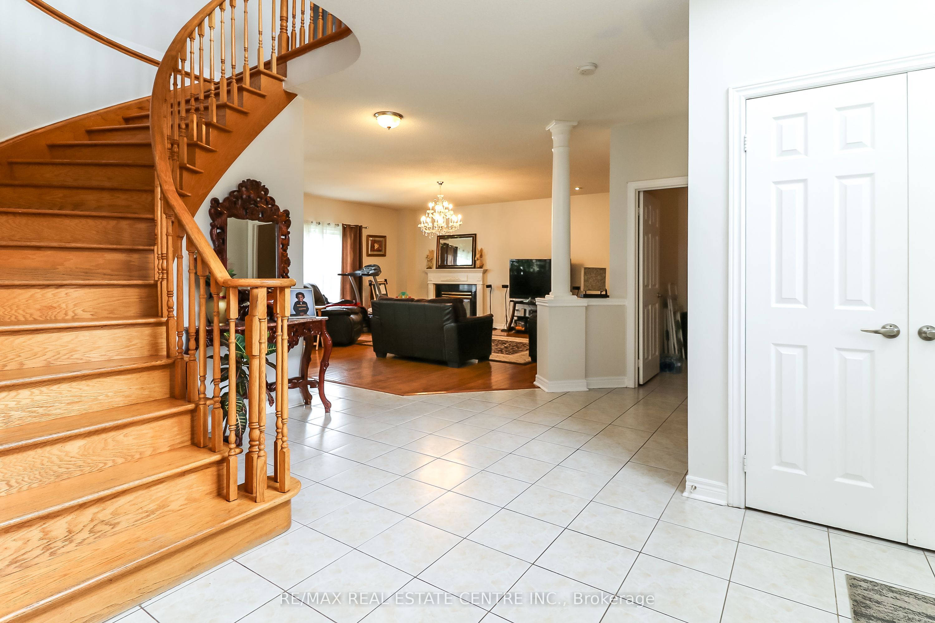 1 Sandringham Drive Property Photo 18
