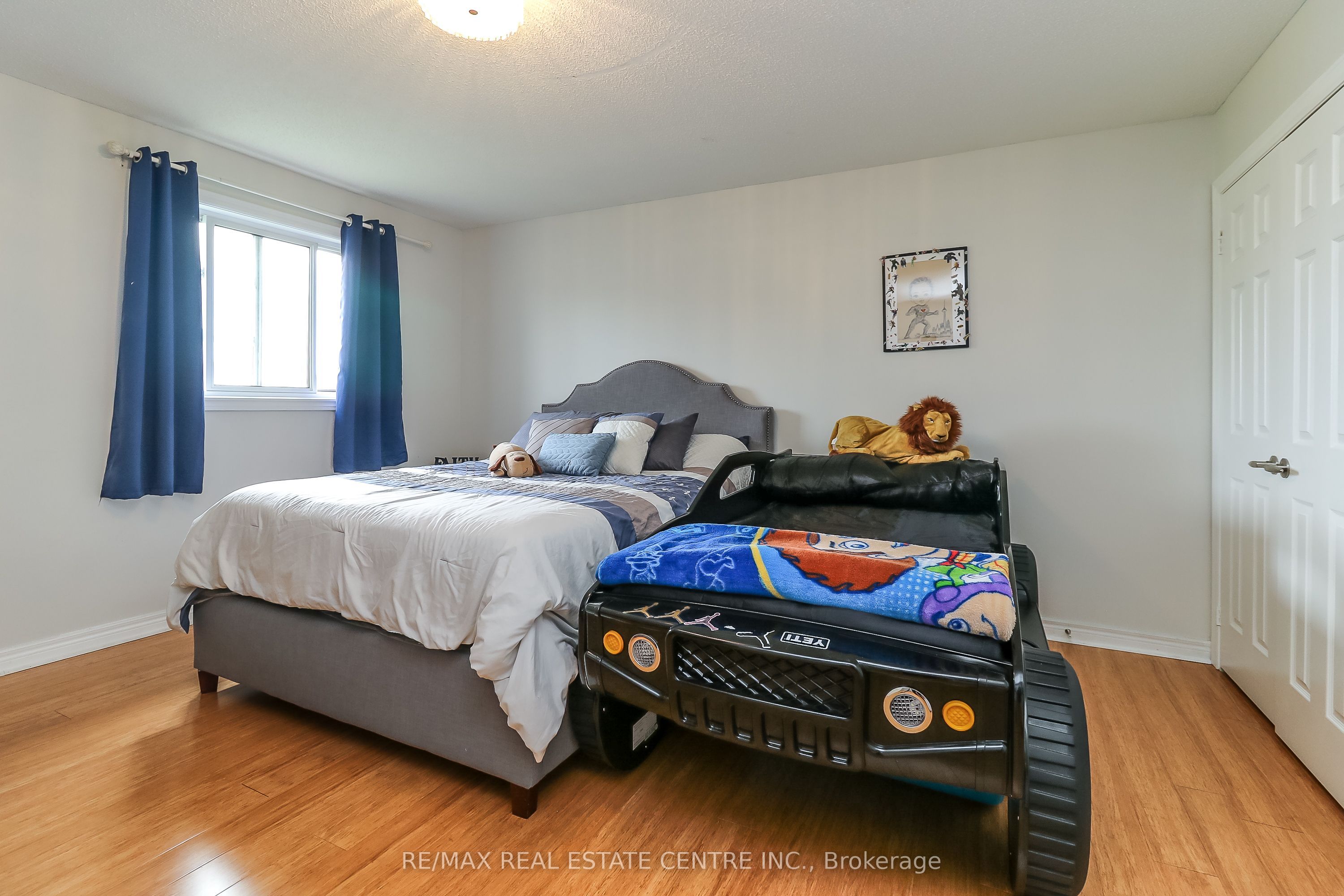 1 Sandringham Drive Property Photo 25