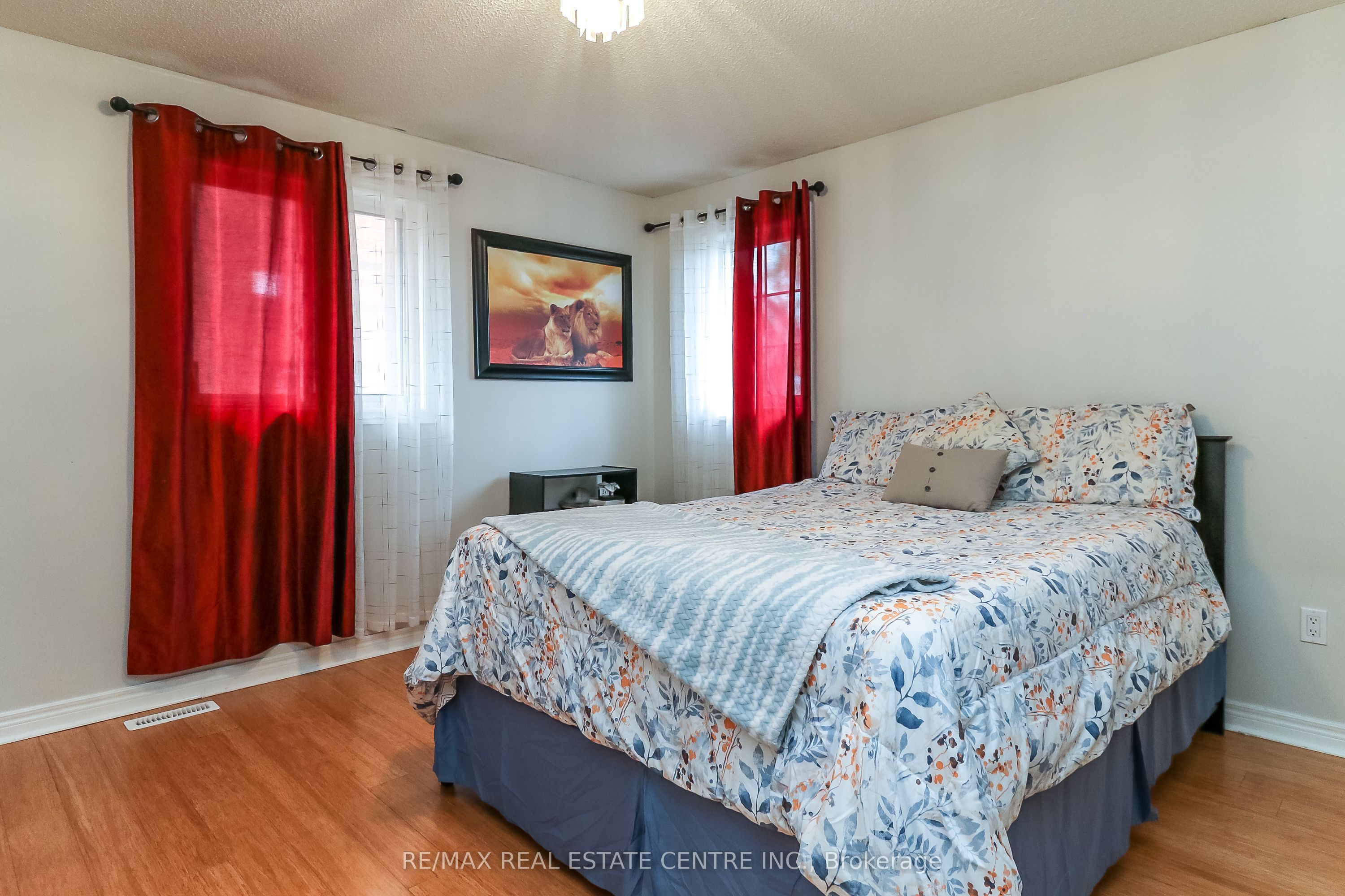 1 Sandringham Drive Property Photo 26