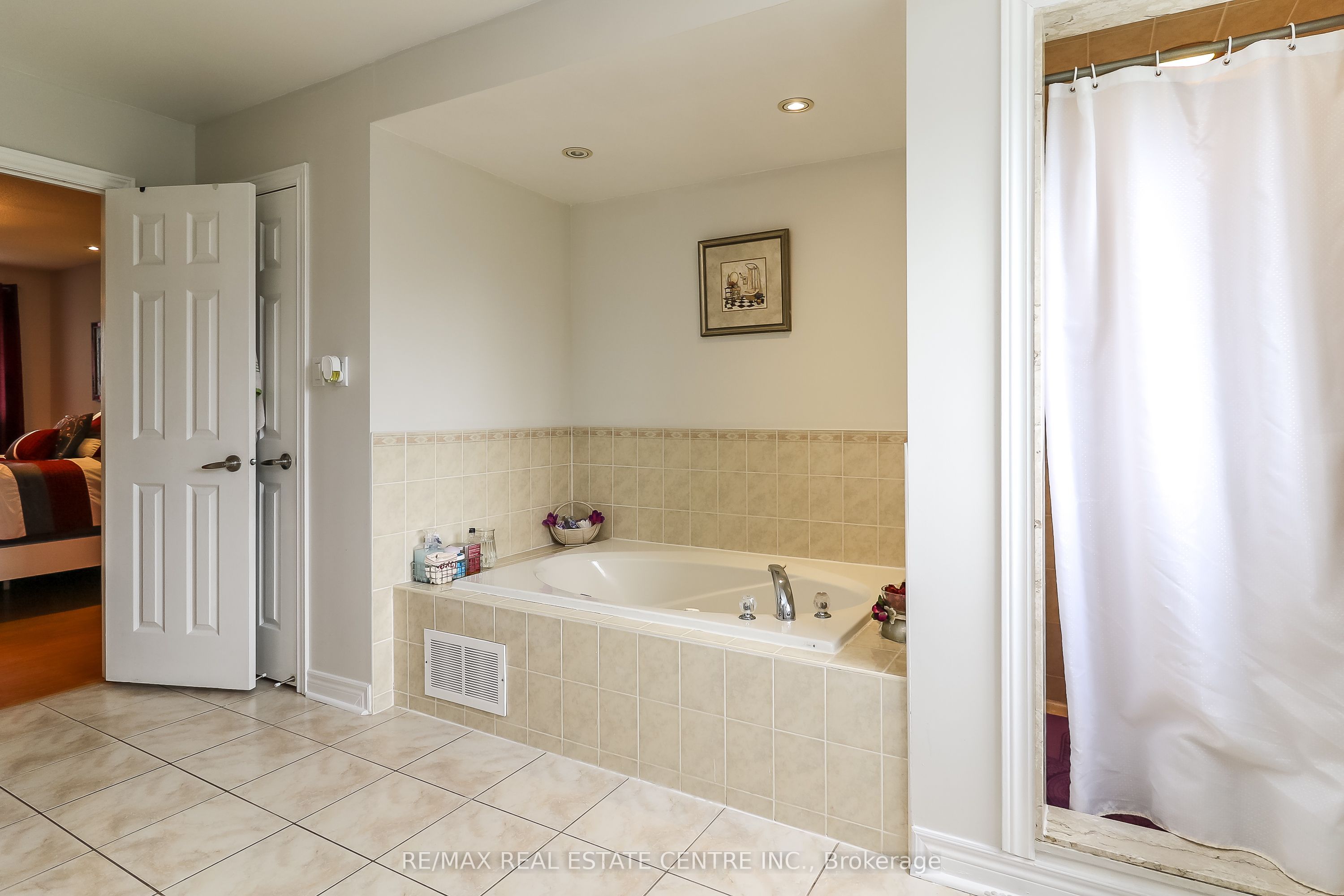 1 Sandringham Drive Property Photo 31