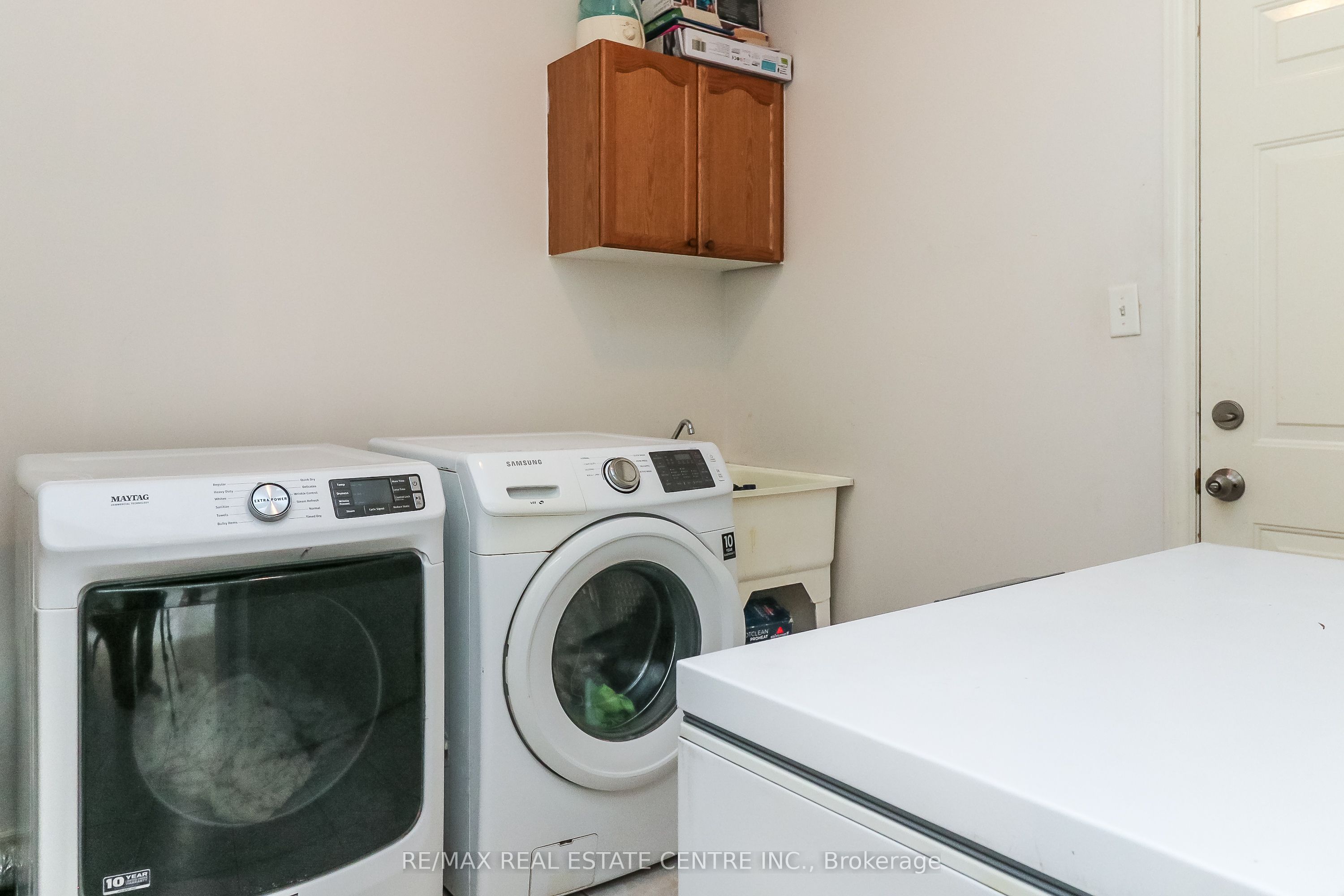 1 Sandringham Drive Property Photo 34
