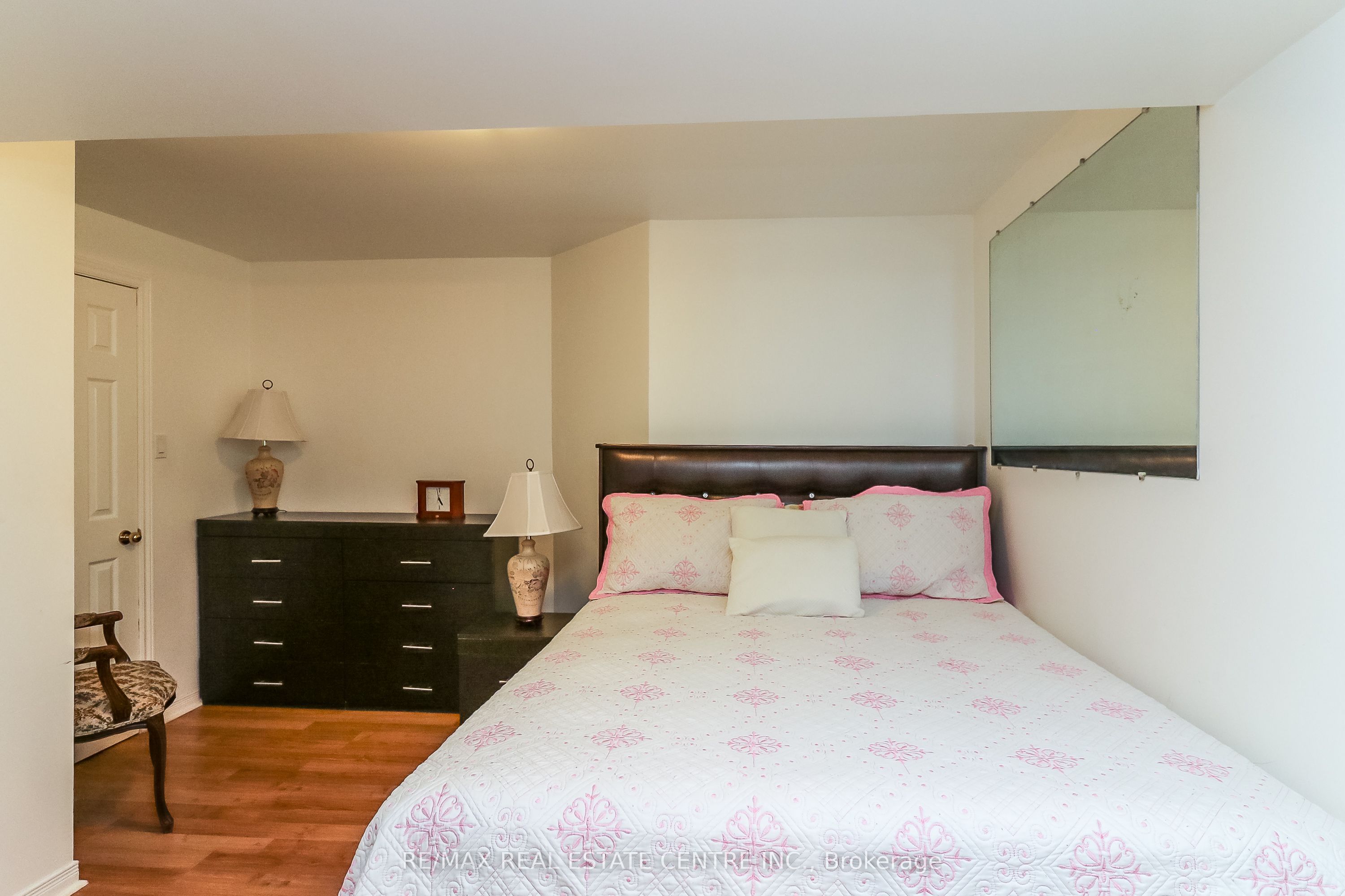 1 Sandringham Drive Property Photo 40