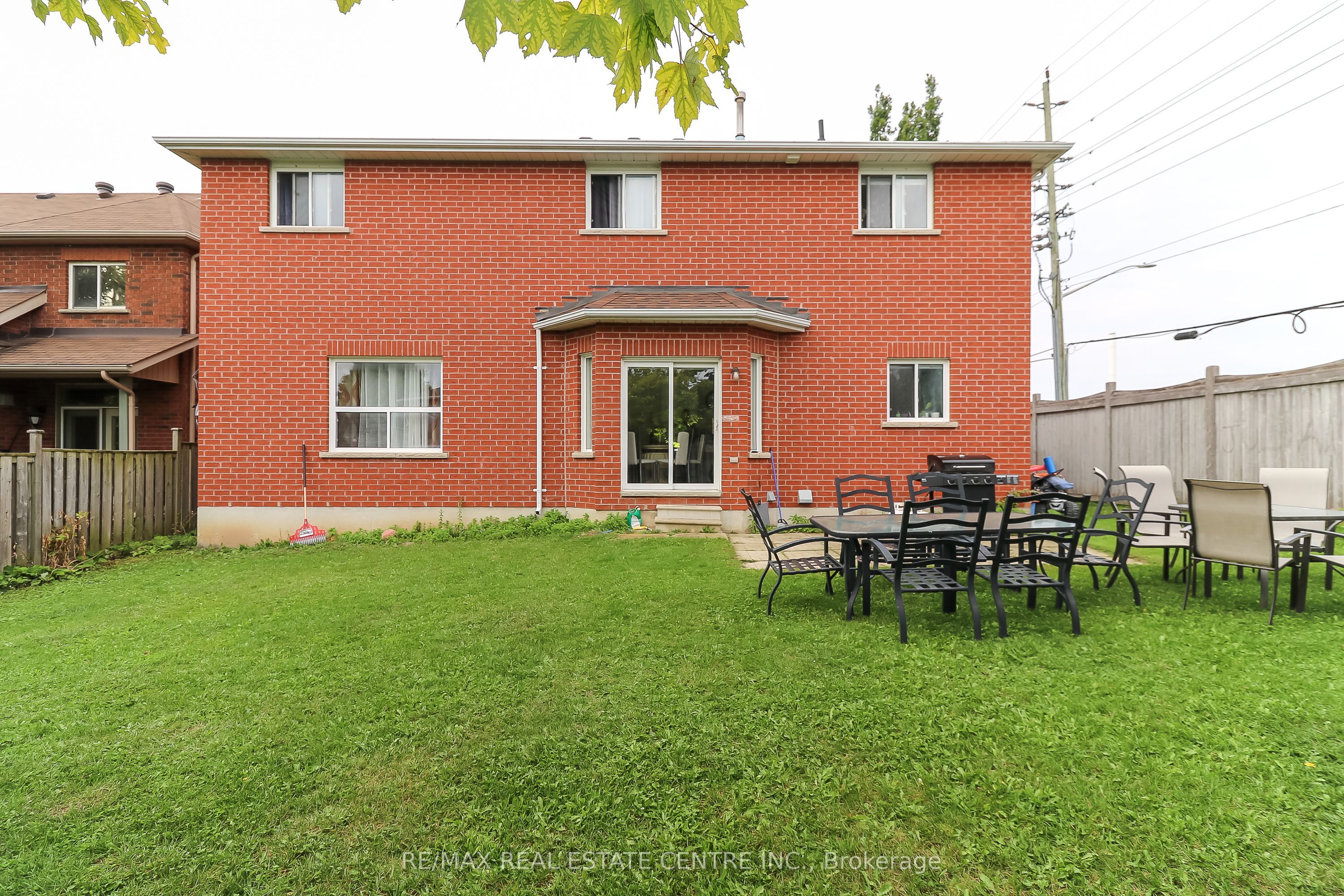 1 Sandringham Drive Property Photo 45