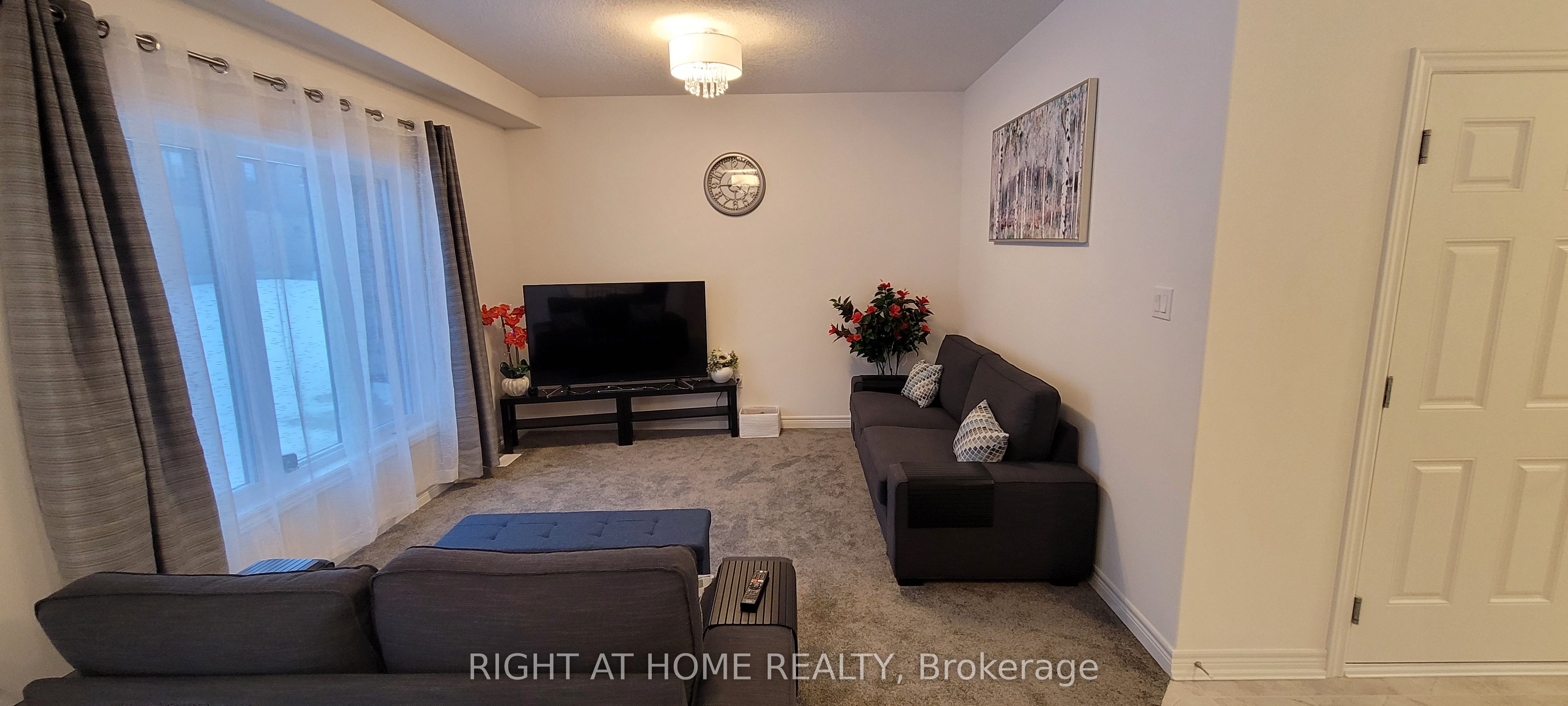 12 Mitchell Avenue Property Photo 11
