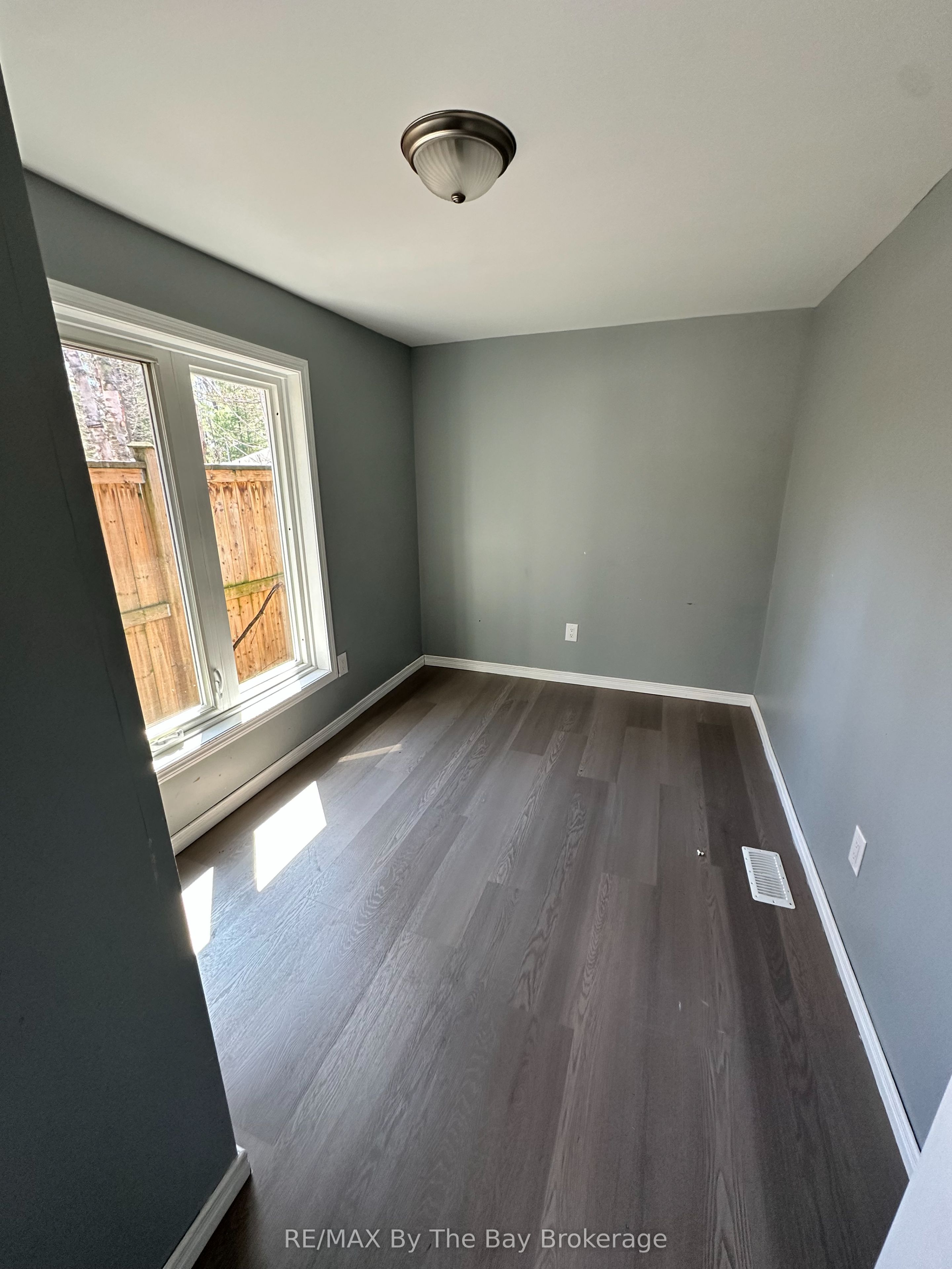 86 30th Street N Property Photo 5