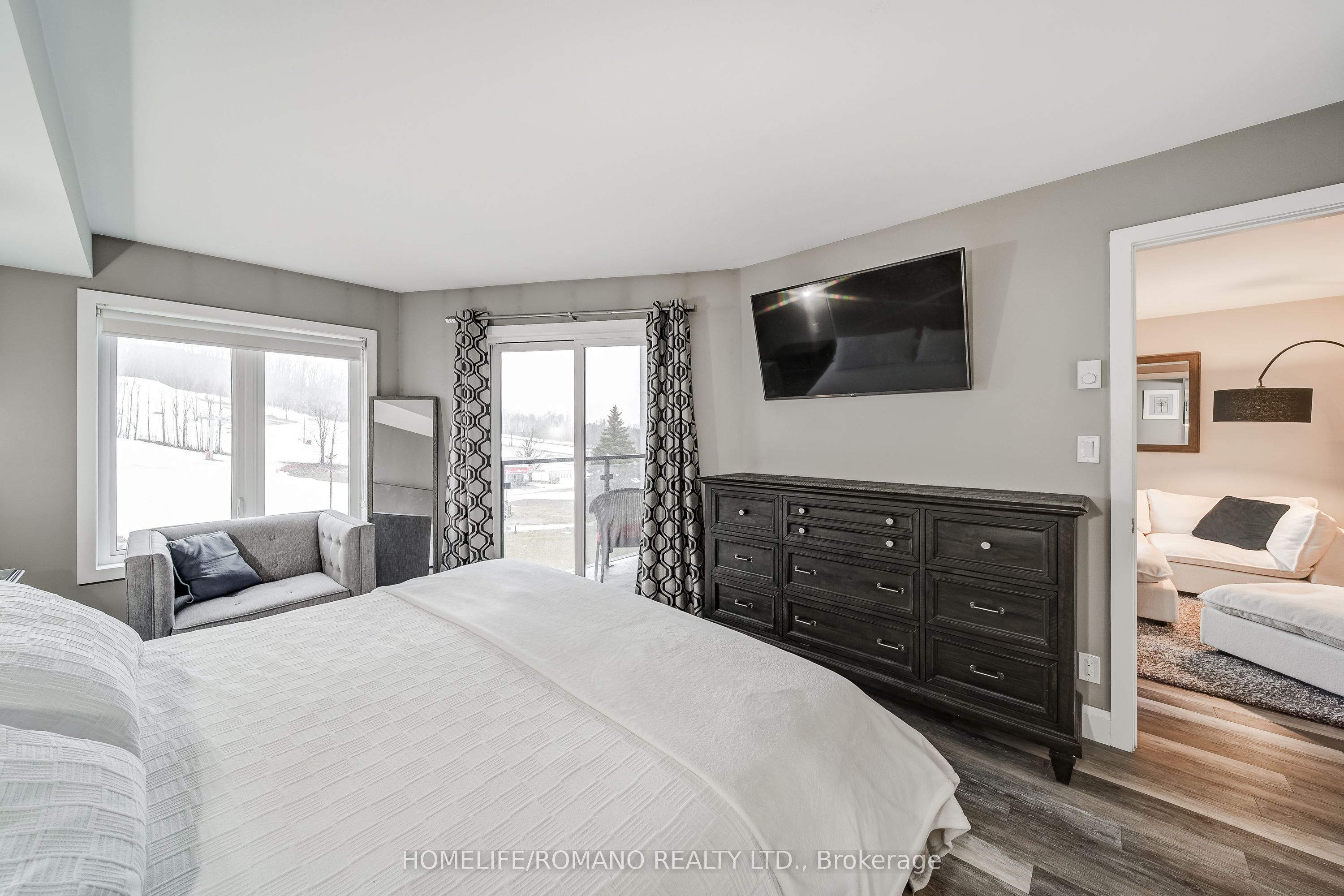 80 Horseshoe Boulevard 305 Property Photo 17