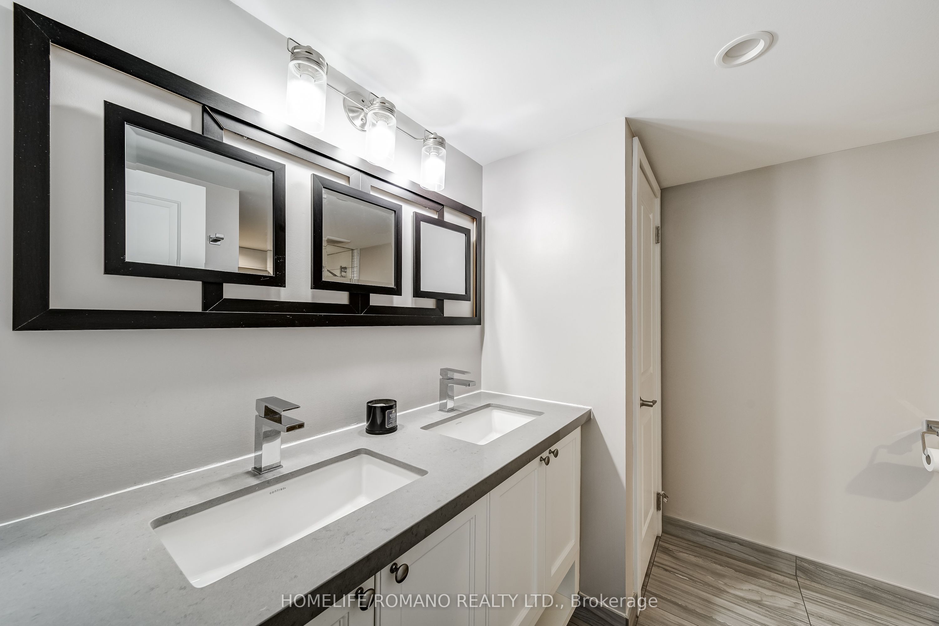 80 Horseshoe Boulevard 305 Property Photo 19