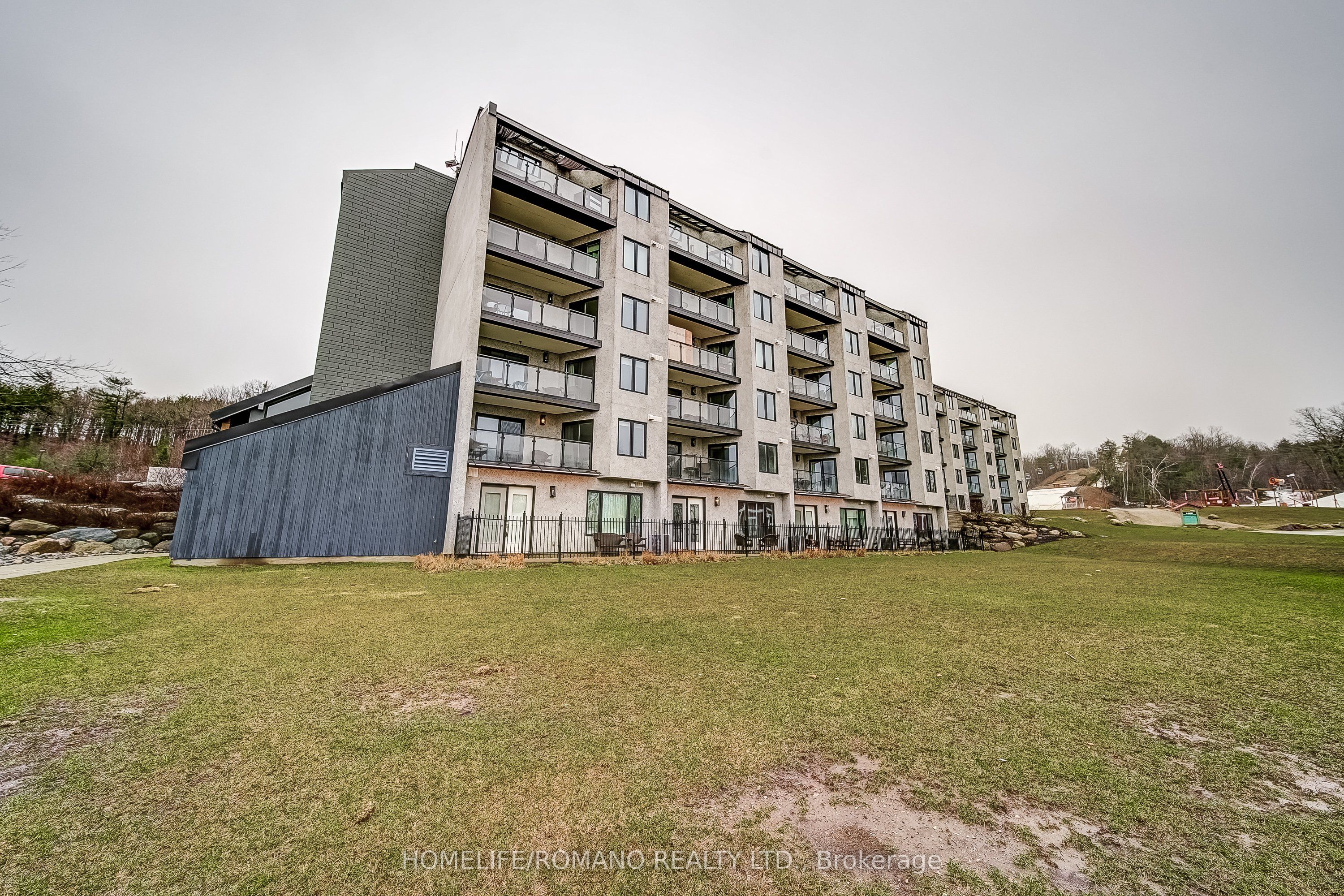 80 Horseshoe Boulevard 305 Property Photo 32