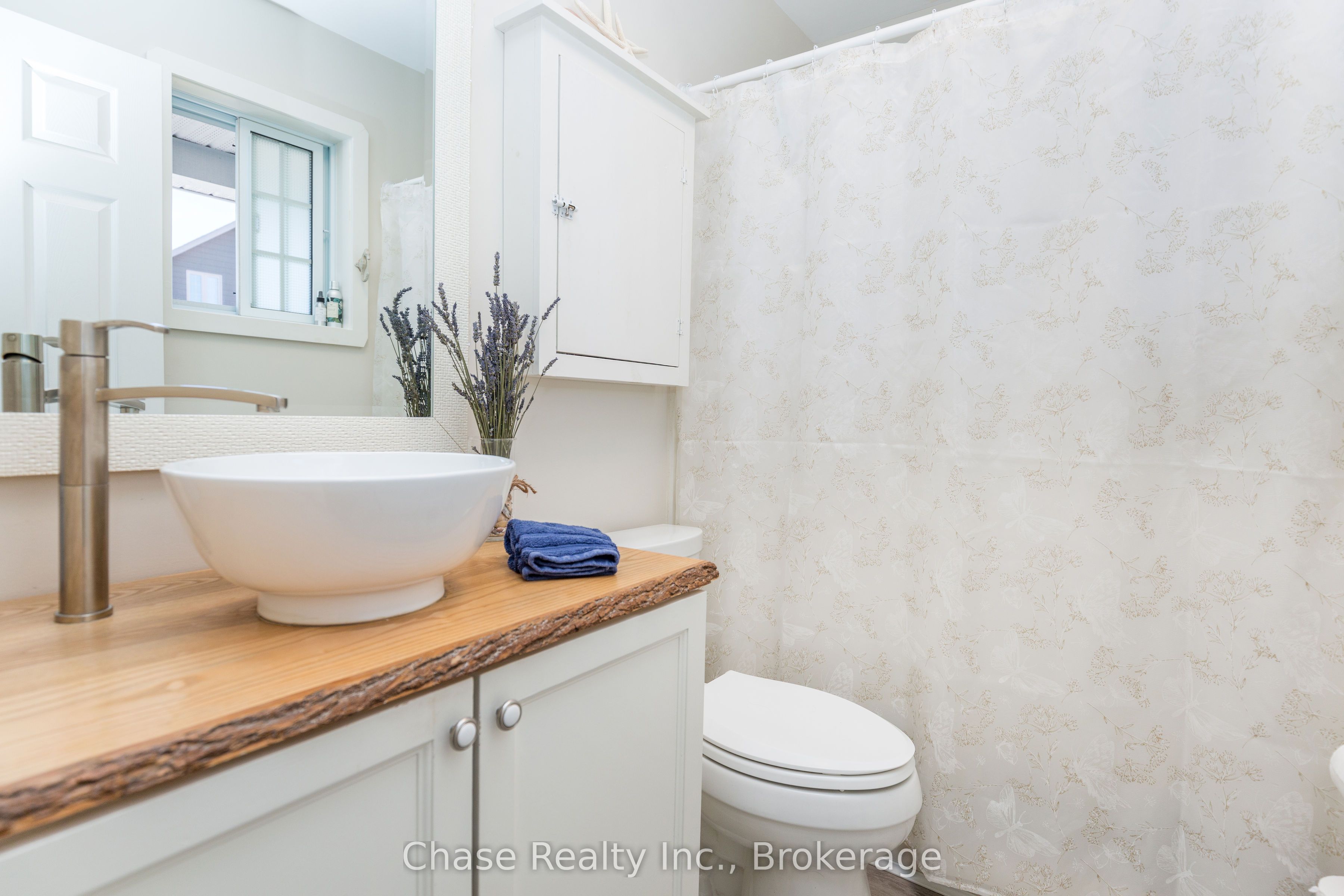 42 Madawaska Trail Property Photo 6