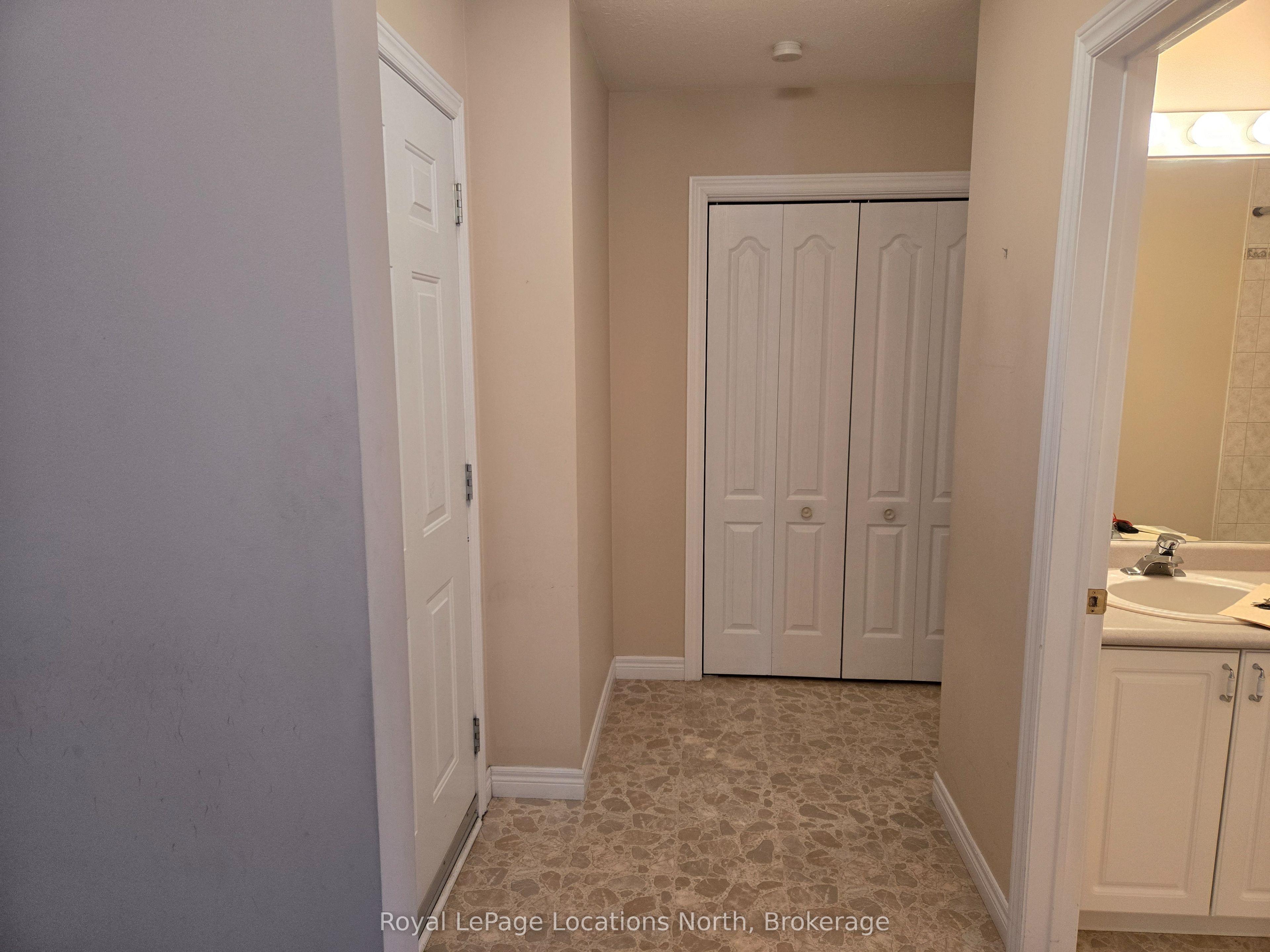 275 Huron Street 23 Property Photo 9