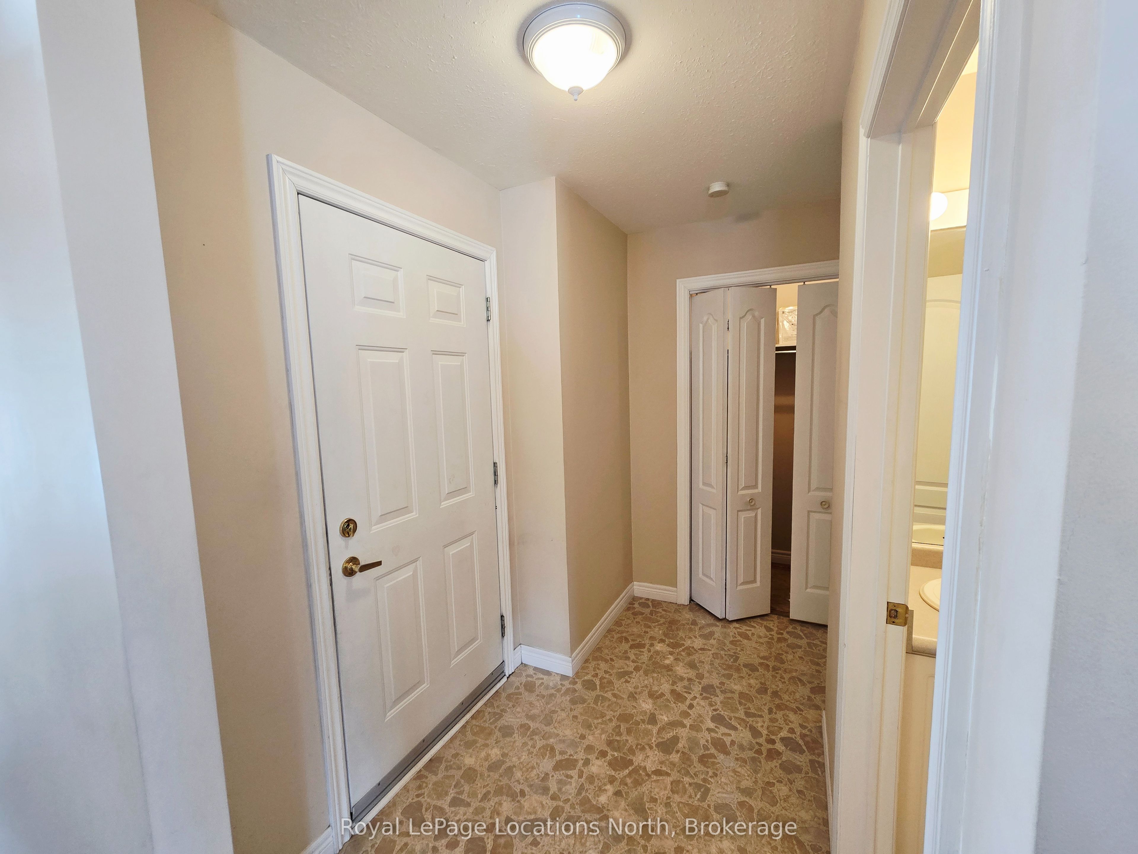 275 Huron Street 23 Property Photo 11
