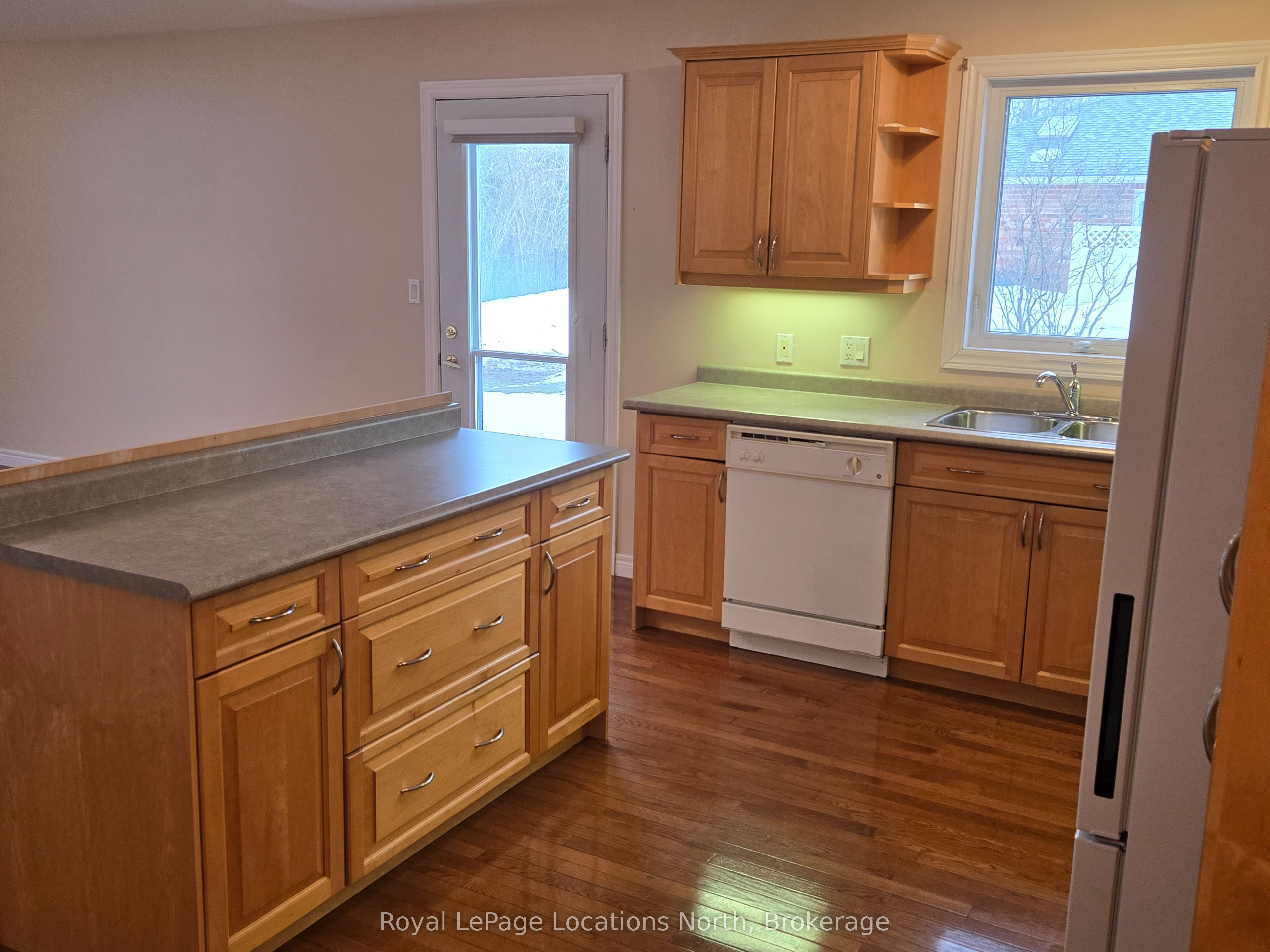 275 Huron Street 23 Property Photo 14