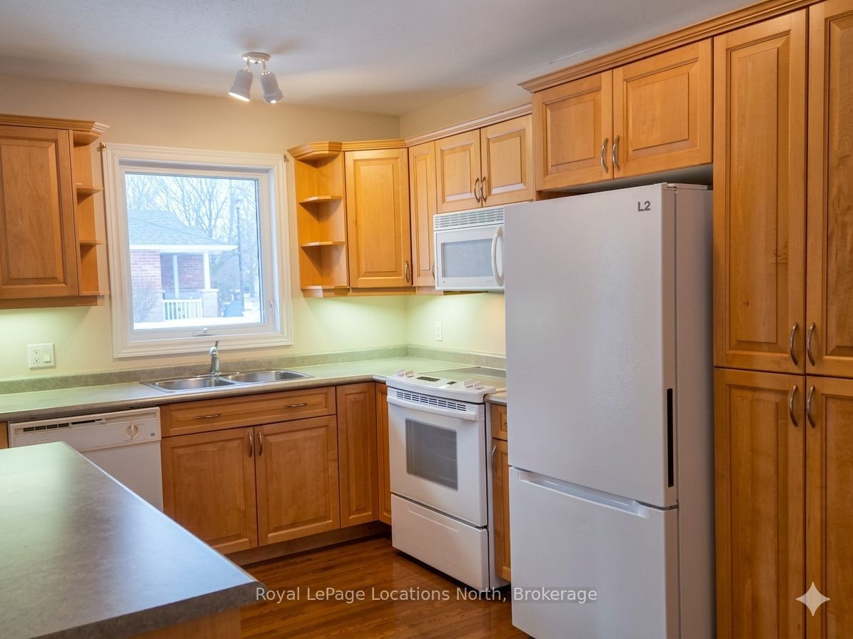 275 Huron Street 23 Property Photo 15