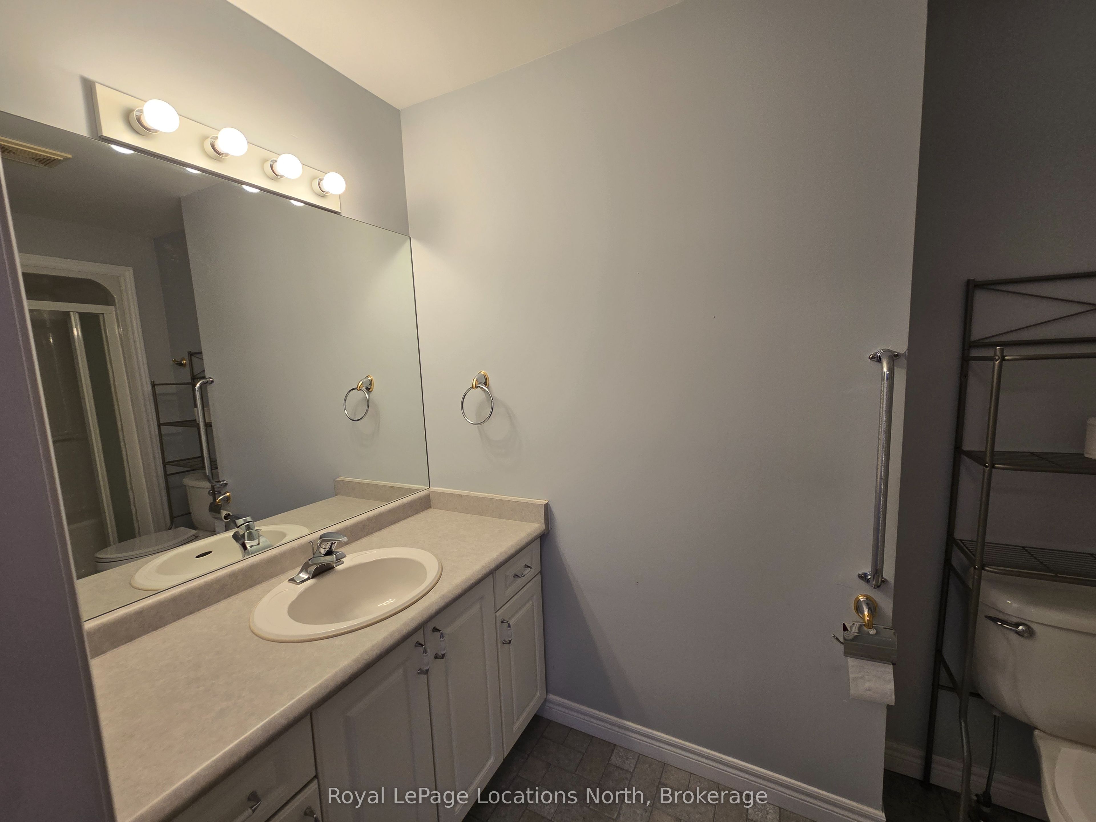 275 Huron Street 23 Property Photo 27