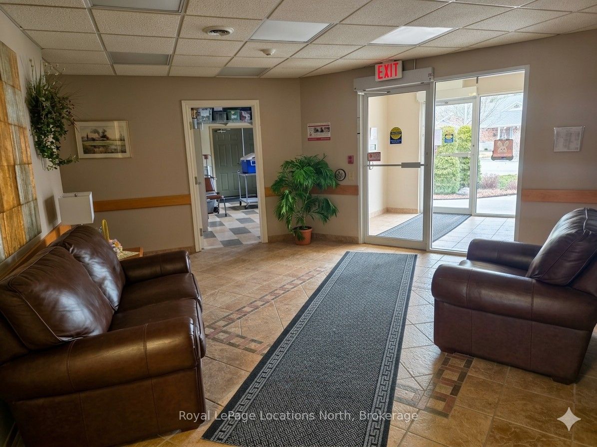 275 Huron Street 23 Property Photo 36