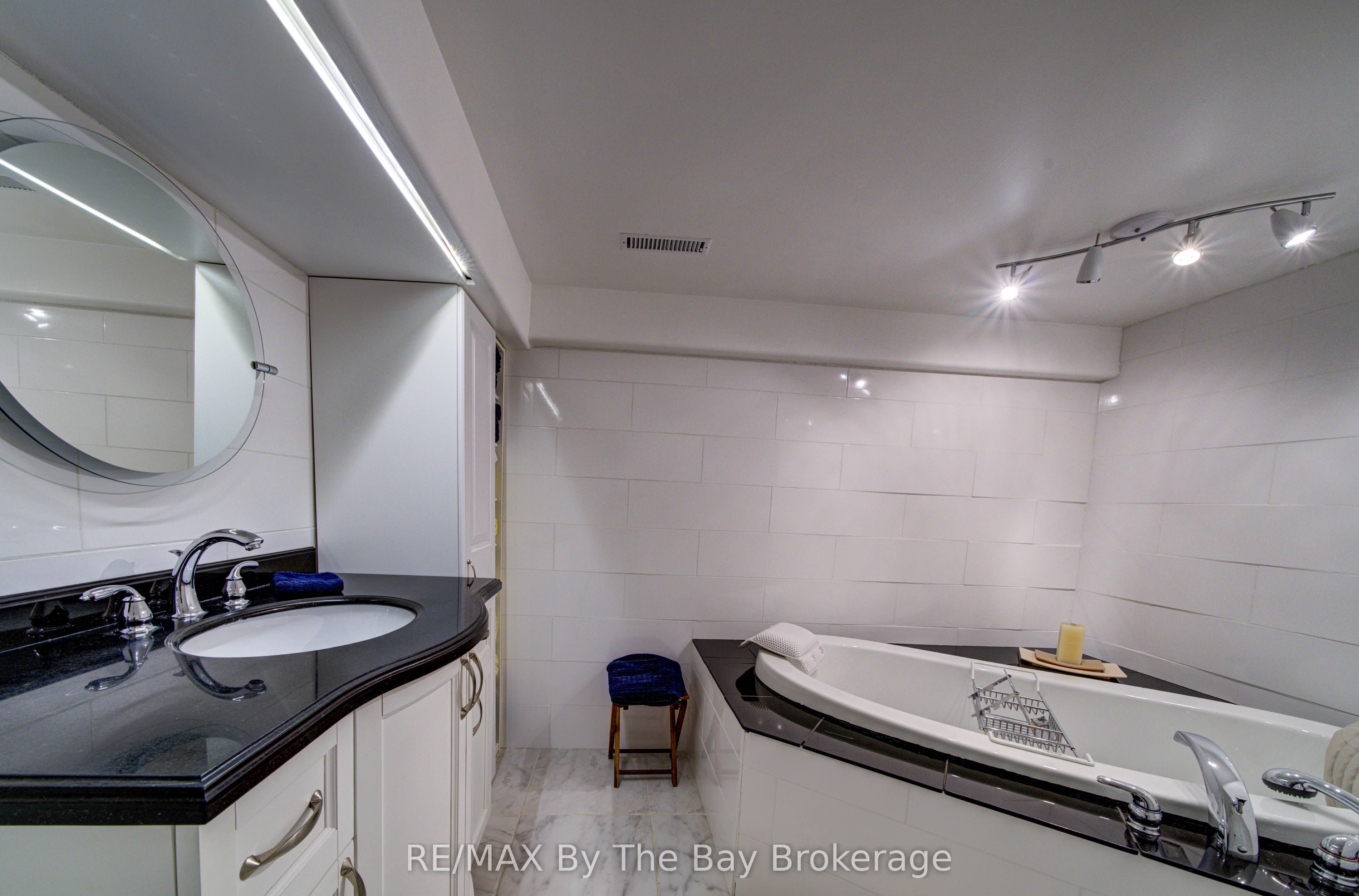 31 Saunders Street Property Photo 33