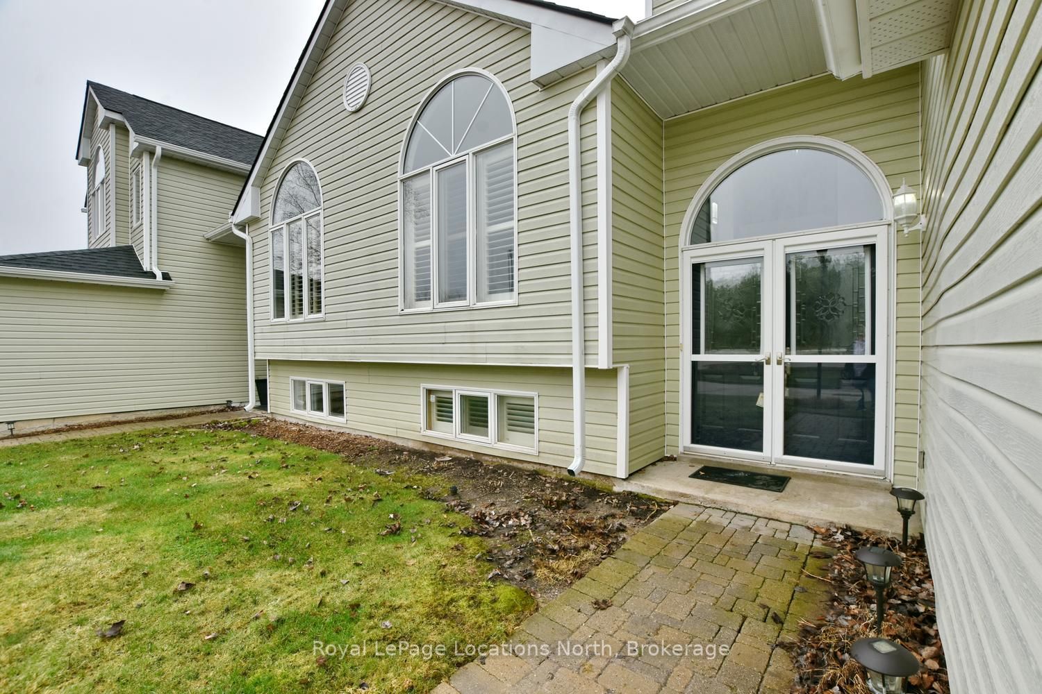 61 Barker Boulevard Property Photo 2