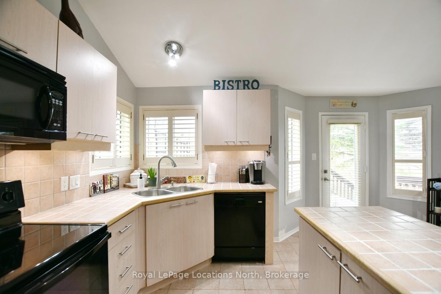 61 Barker Boulevard Property Photo 17