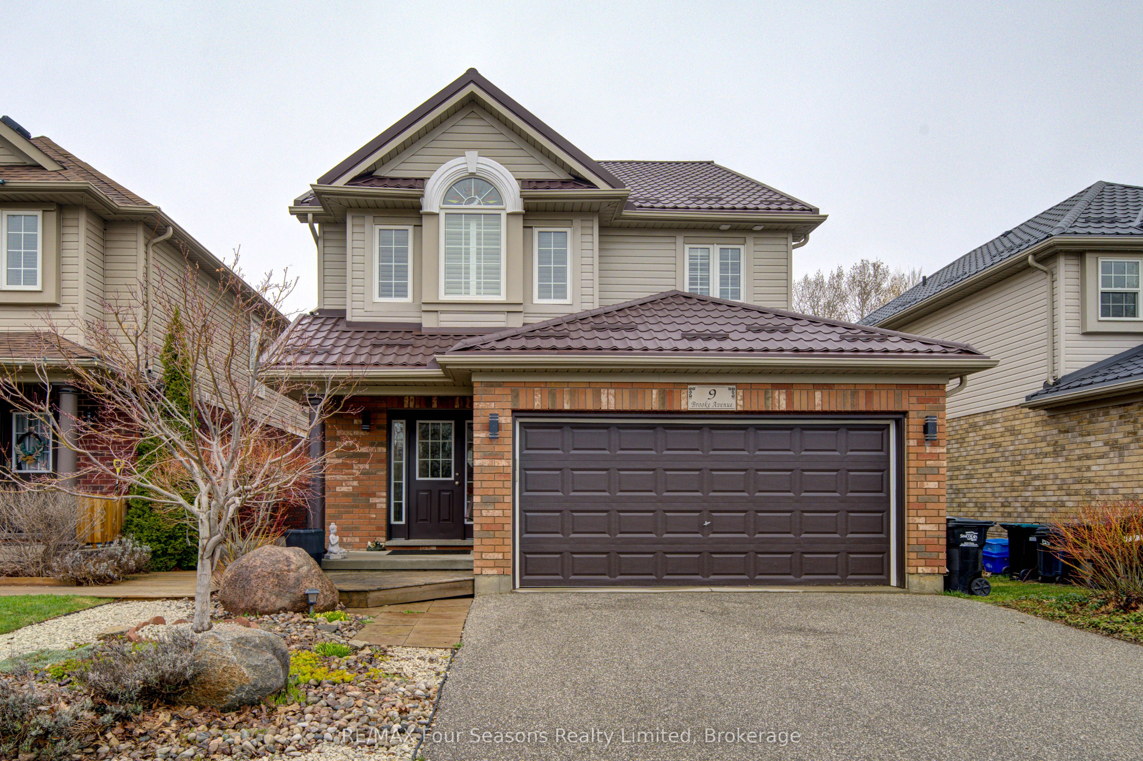 9 Brooke Avenue Property Photo 1