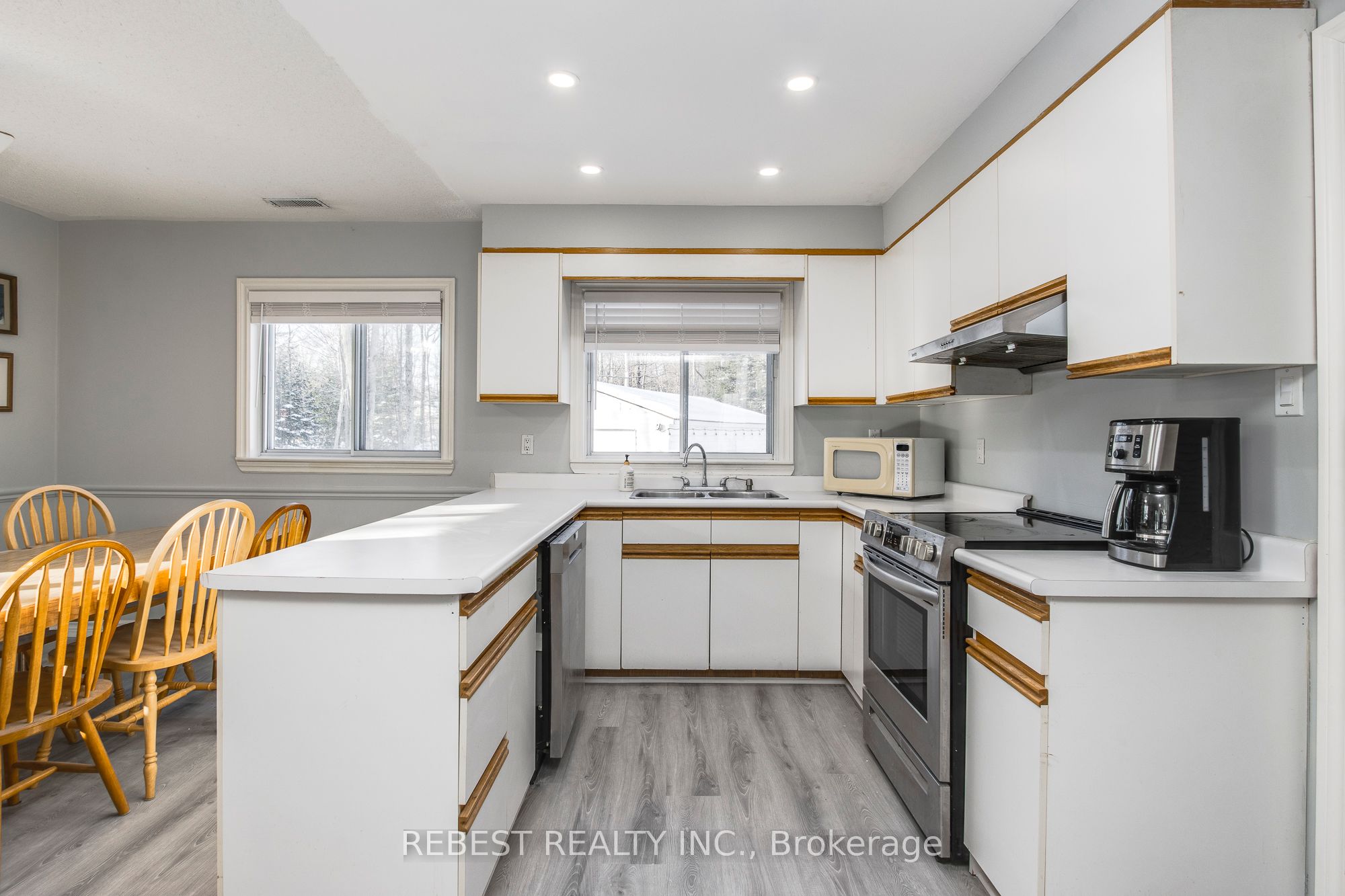 910 Concession Rd 17 W #b Property Photo 3